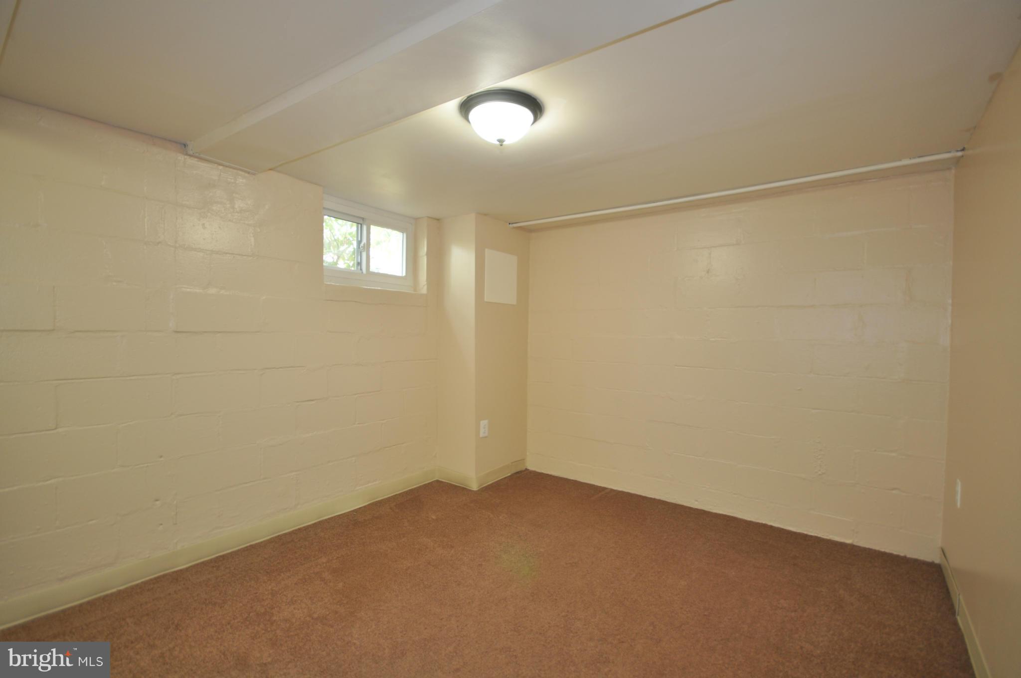 RIDGELEIGH - Residential Lease