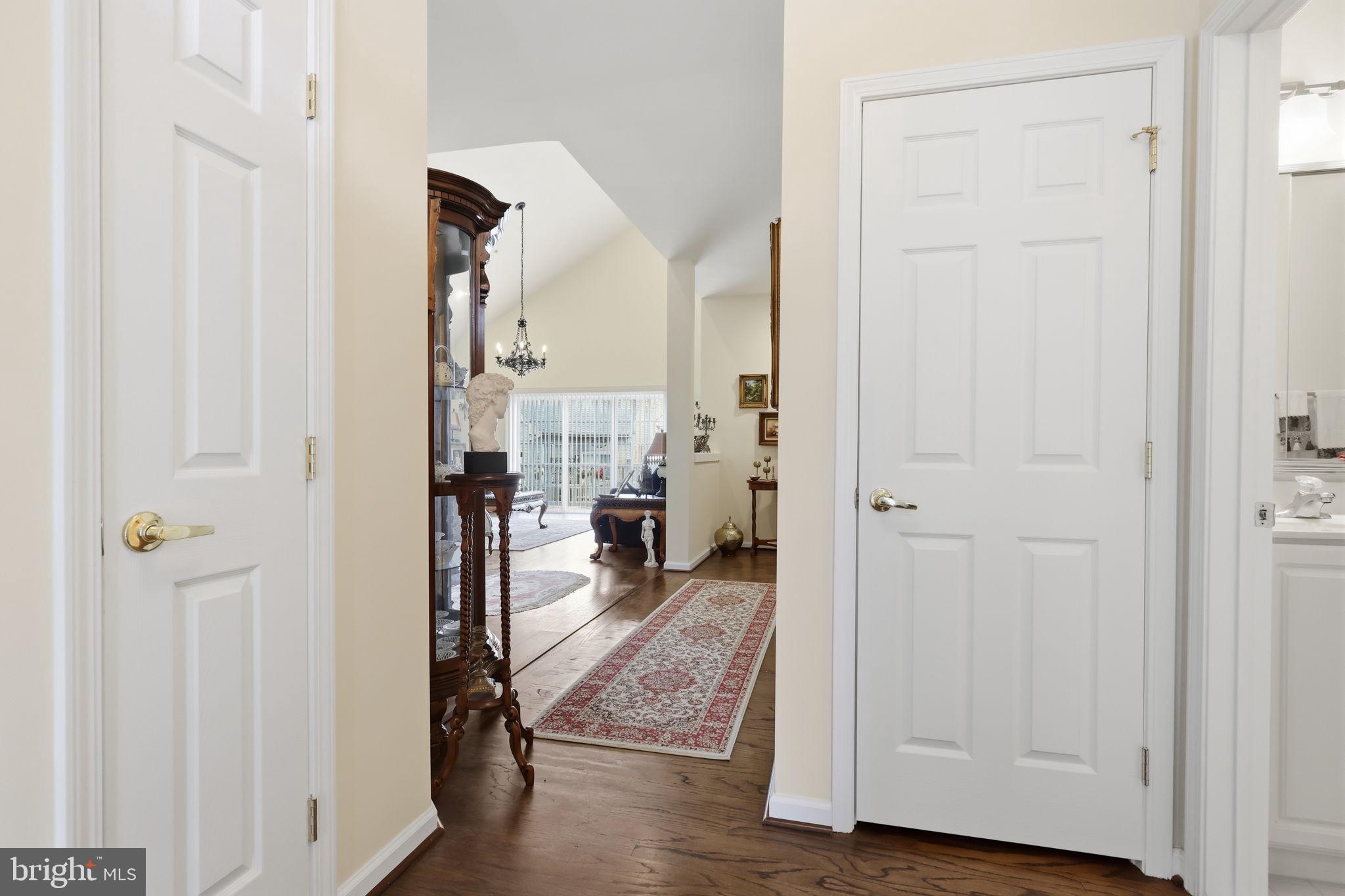 1203 LYNDHURST COURT 82