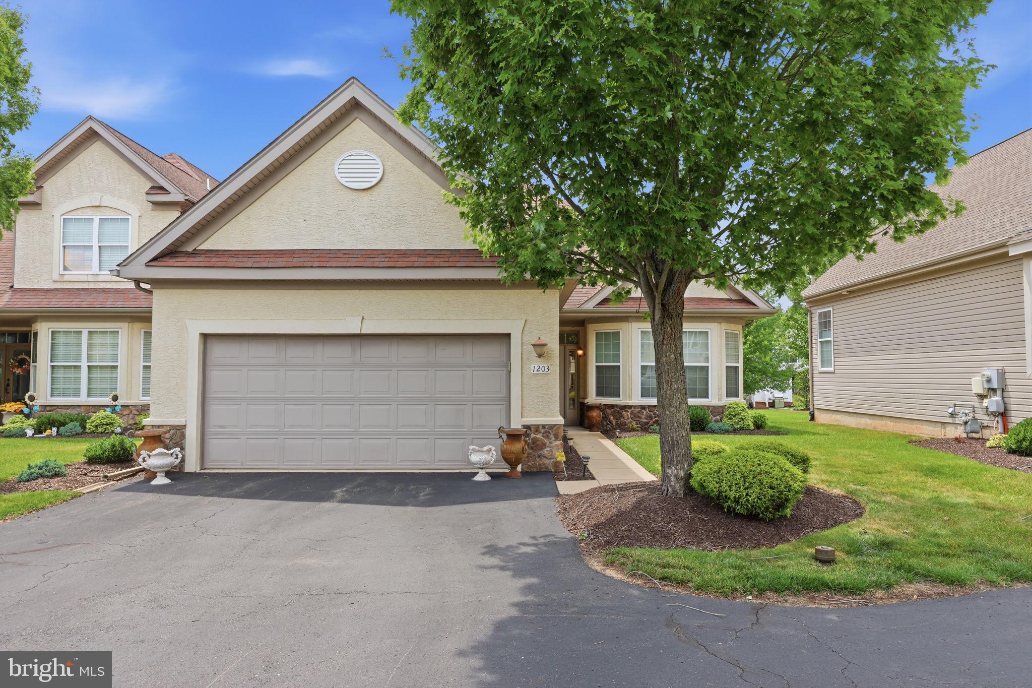 1203 LYNDHURST COURT 82