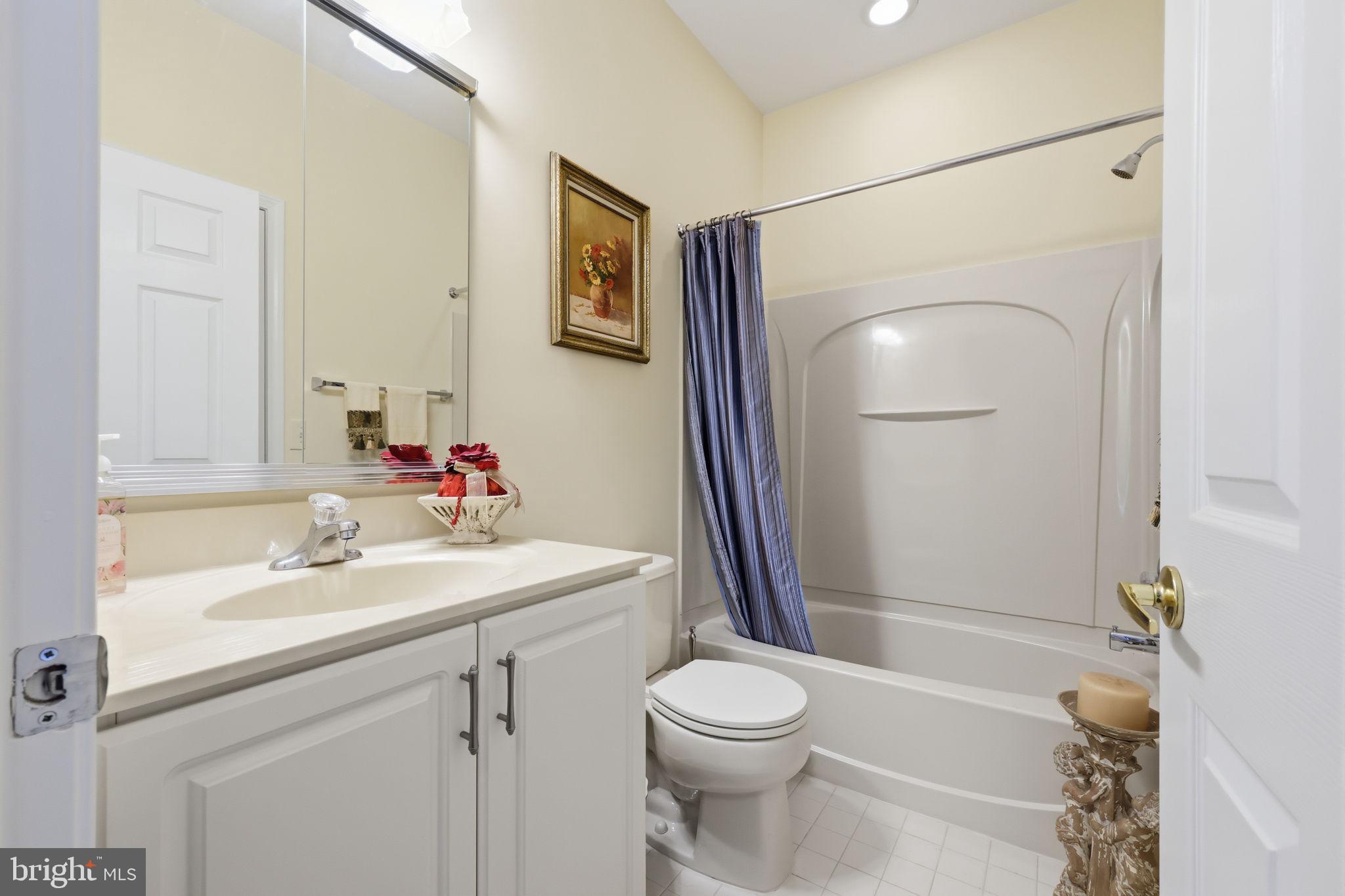 1203 LYNDHURST COURT 82