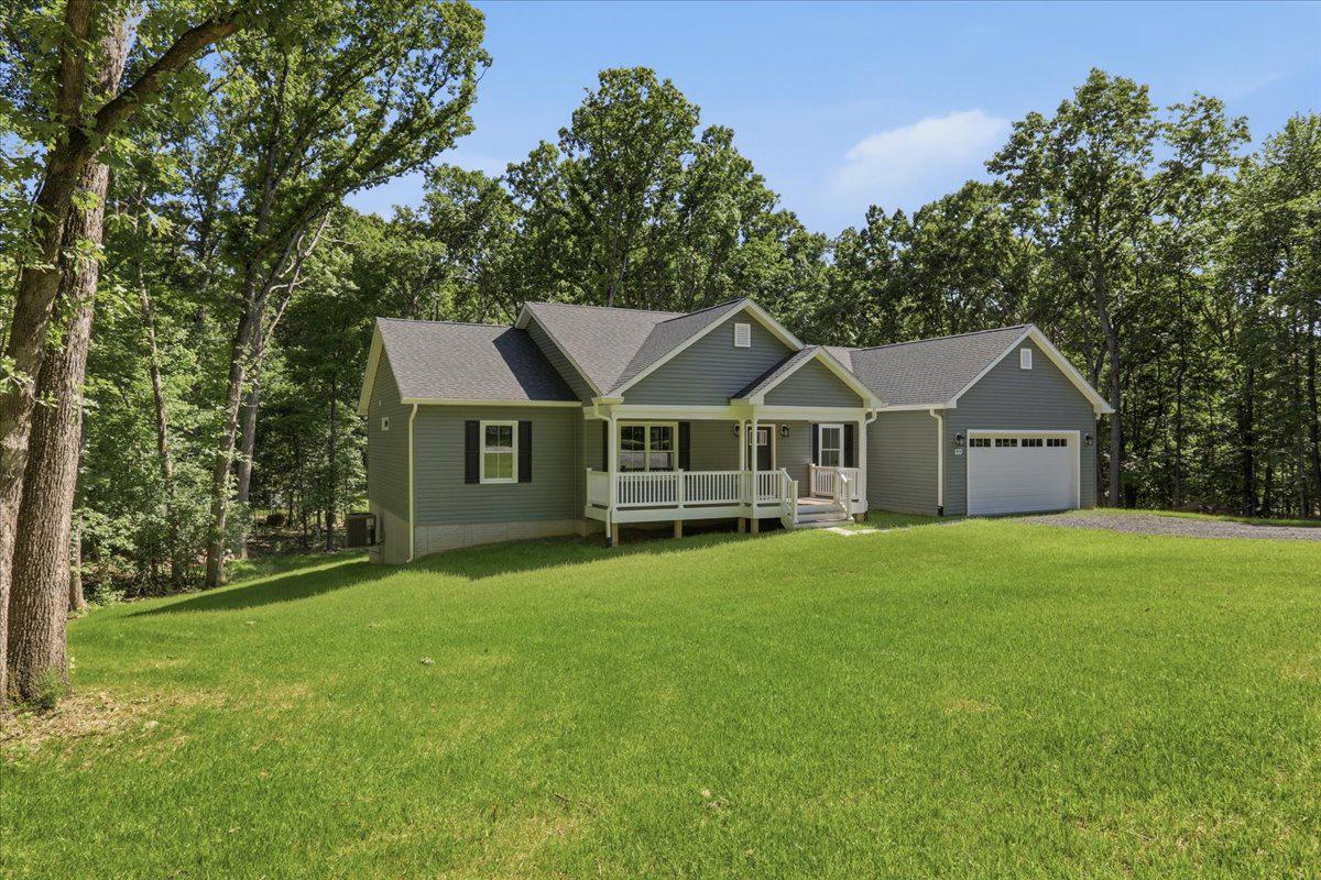 99 LAKESIDE DR