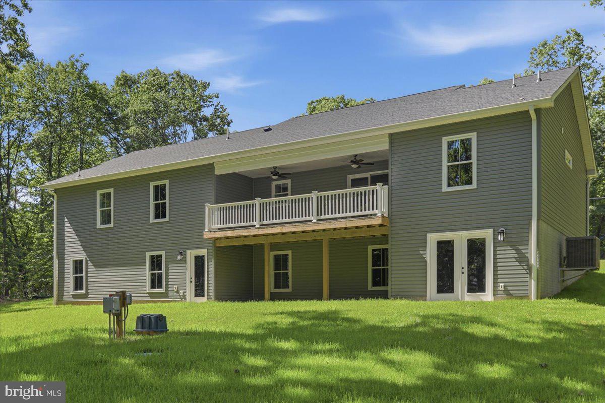 99 LAKESIDE DR