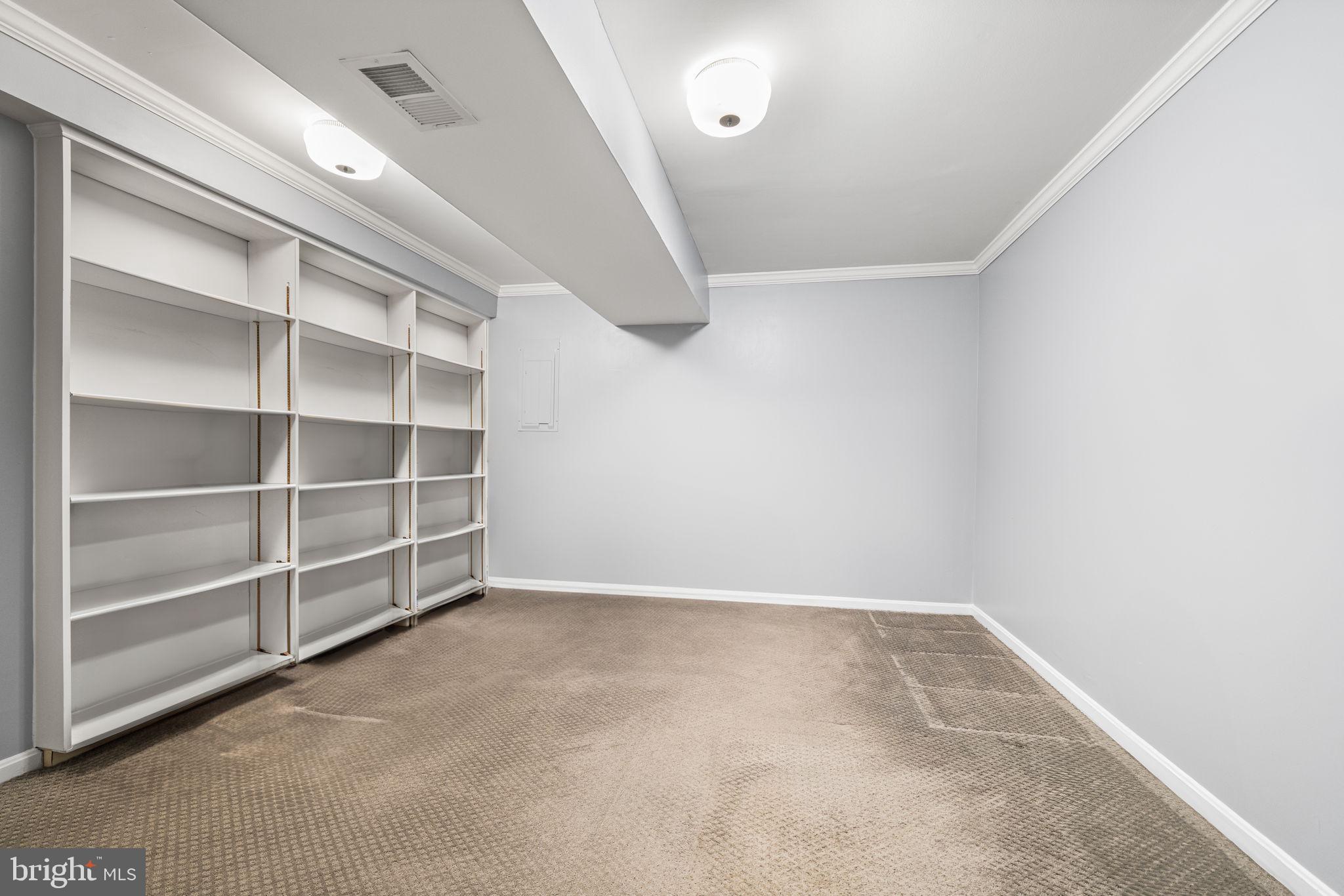 QUEENS GATE - Residential