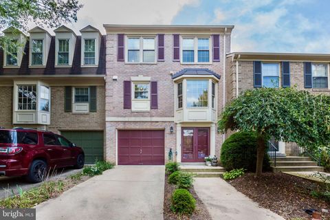 2157 KINGS MILL COURT FALLS CHURCH VA 22043