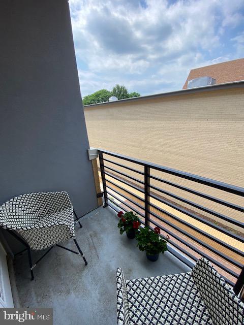 DEL RAY PLACE - Residential