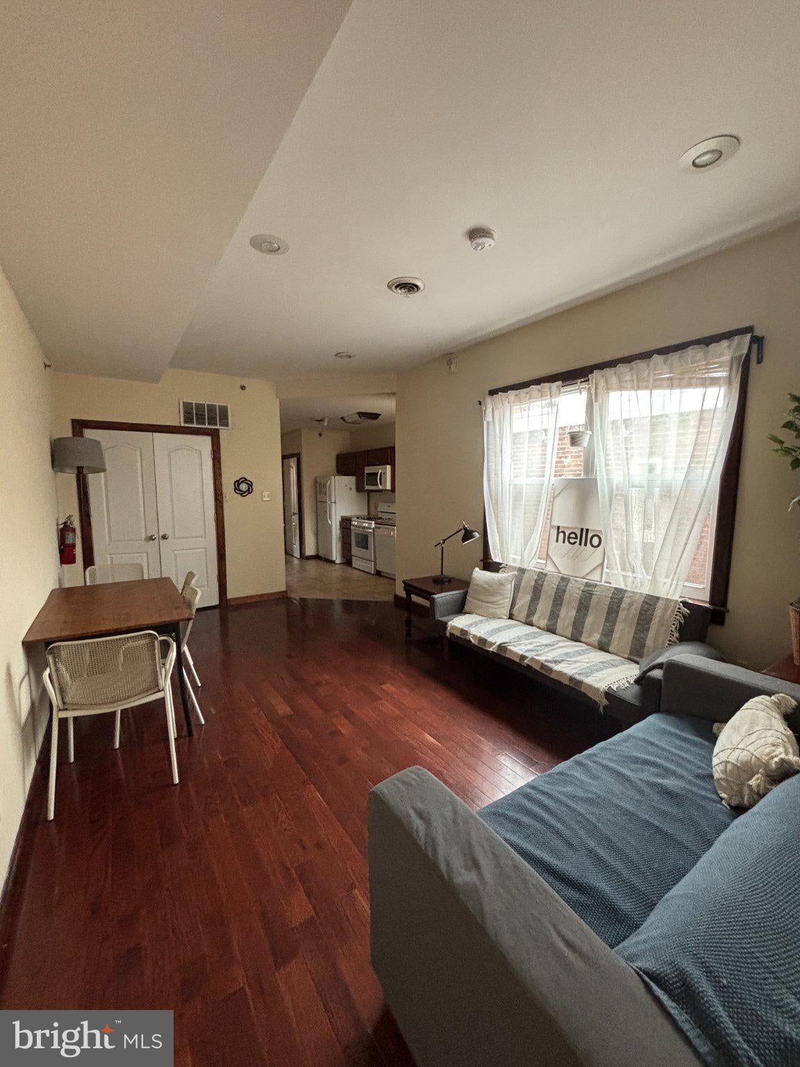 1824 W DIAMOND STREET 3RD FLOOR