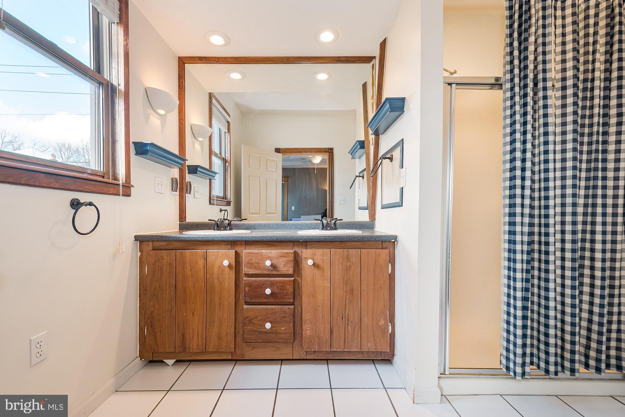 OAKLAND - Residential