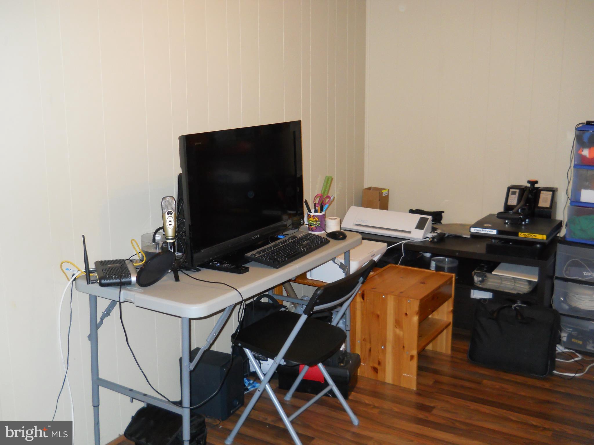 VILLAGE OF HICKORY RIDGE - Residential