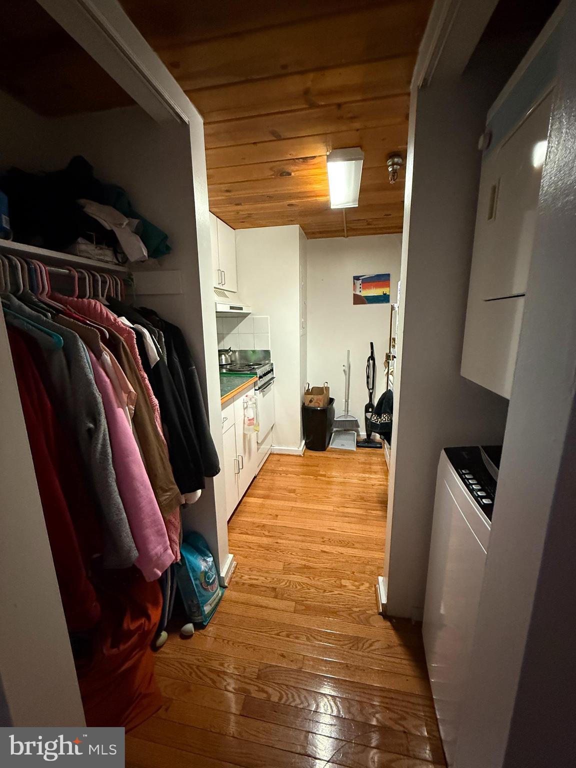 CHINATOWN - Residential Lease