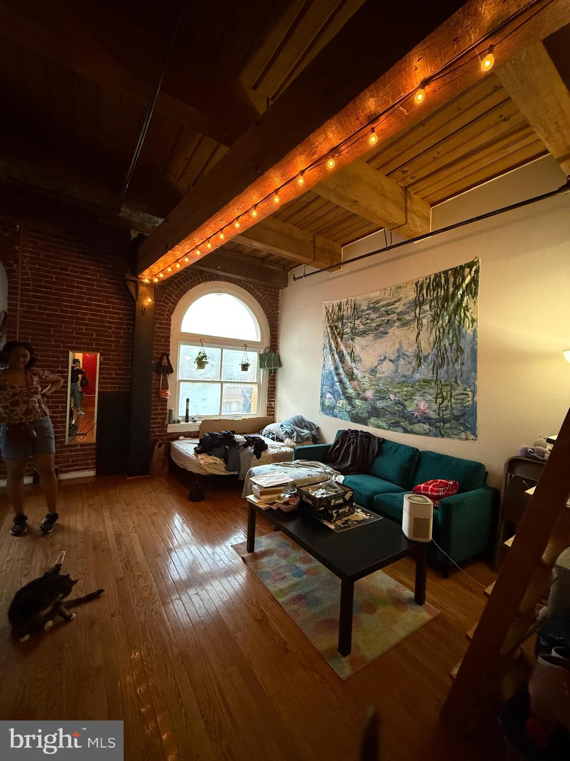 CHINATOWN - Residential Lease