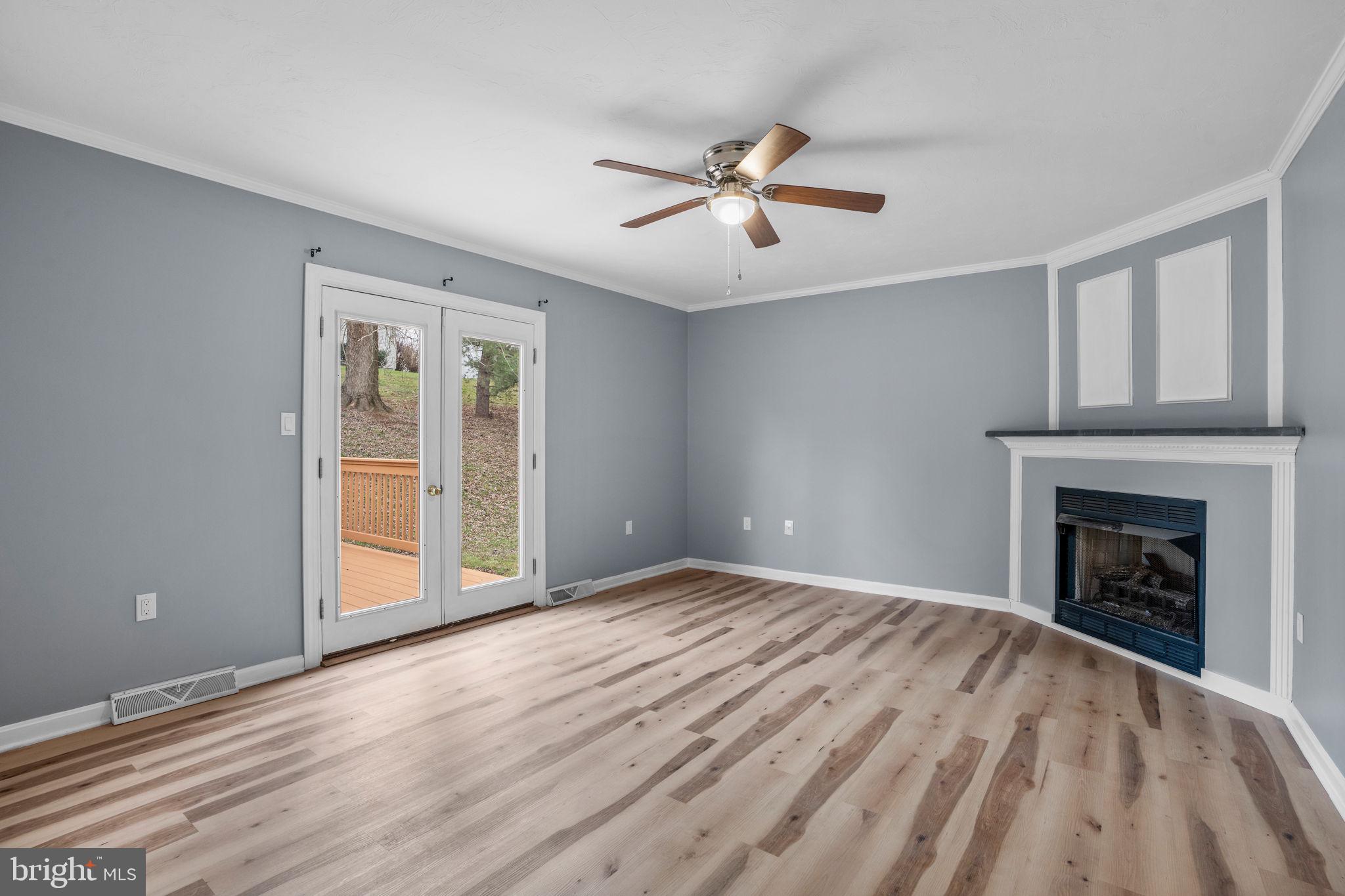 LEXINGTON MEADOWS - Residential
