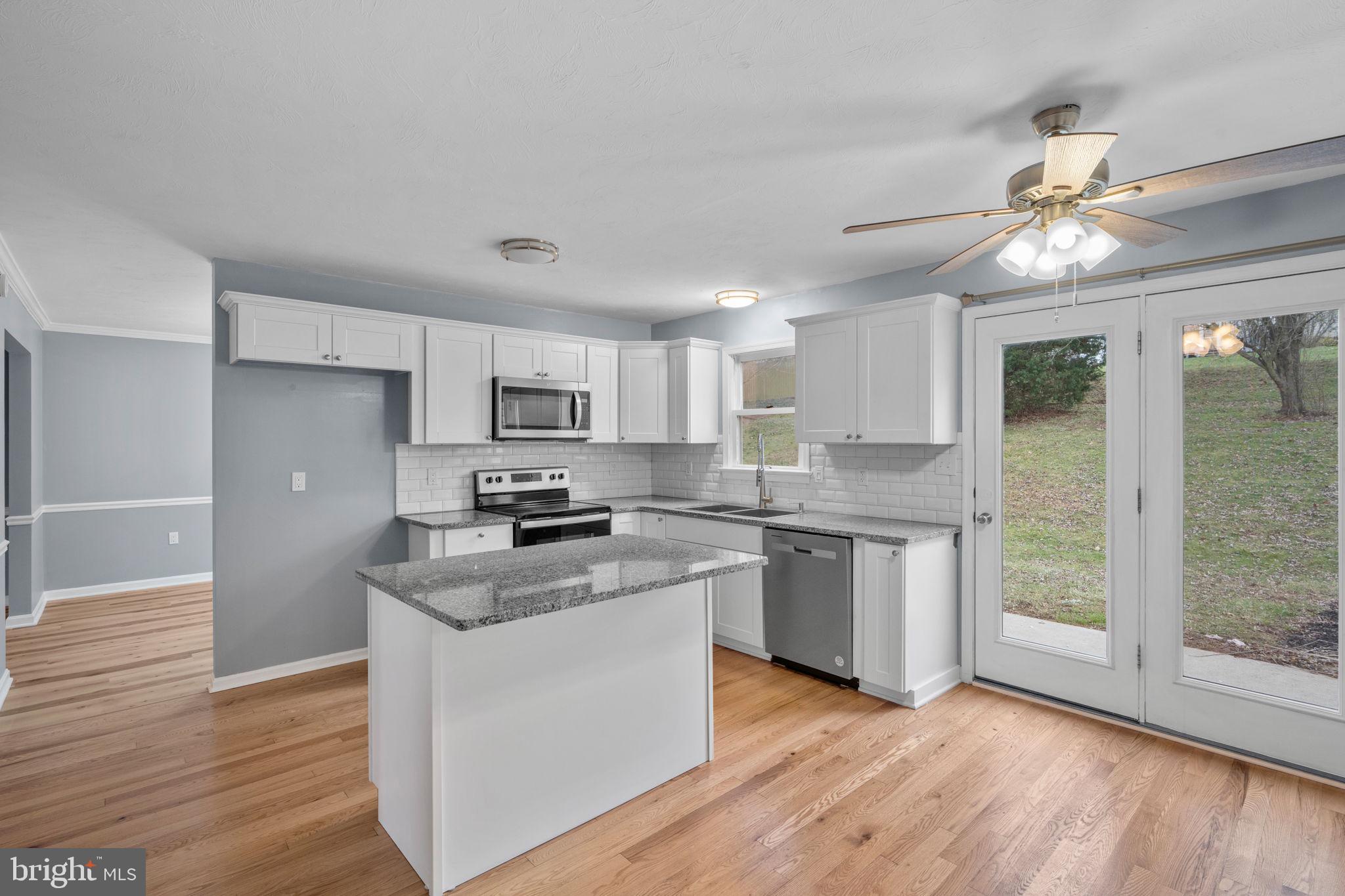 LEXINGTON MEADOWS - Residential