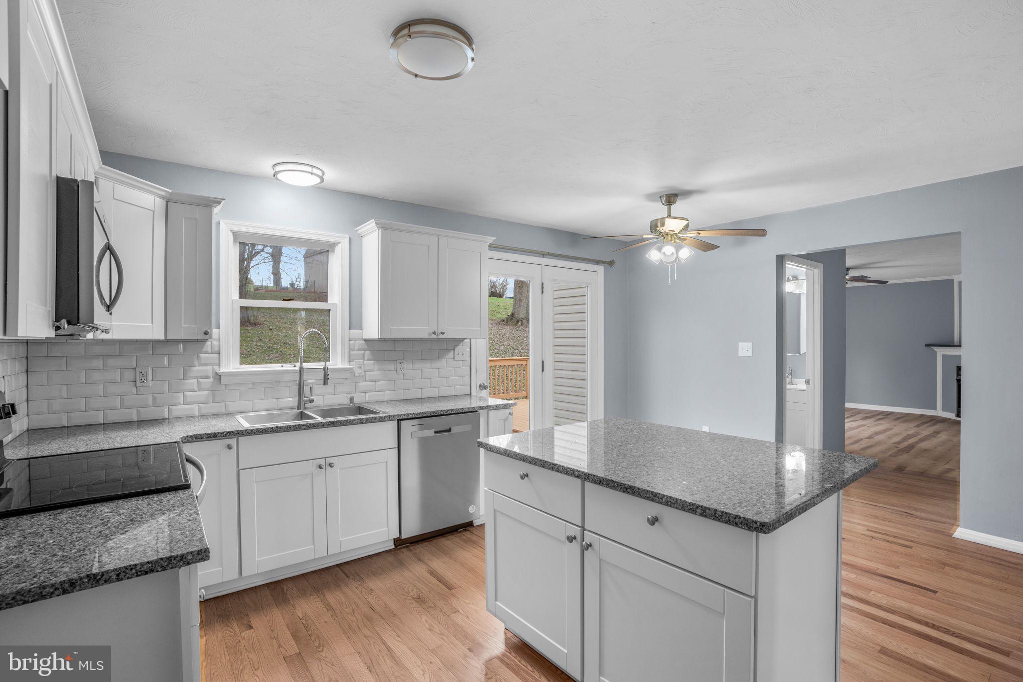 LEXINGTON MEADOWS - Residential