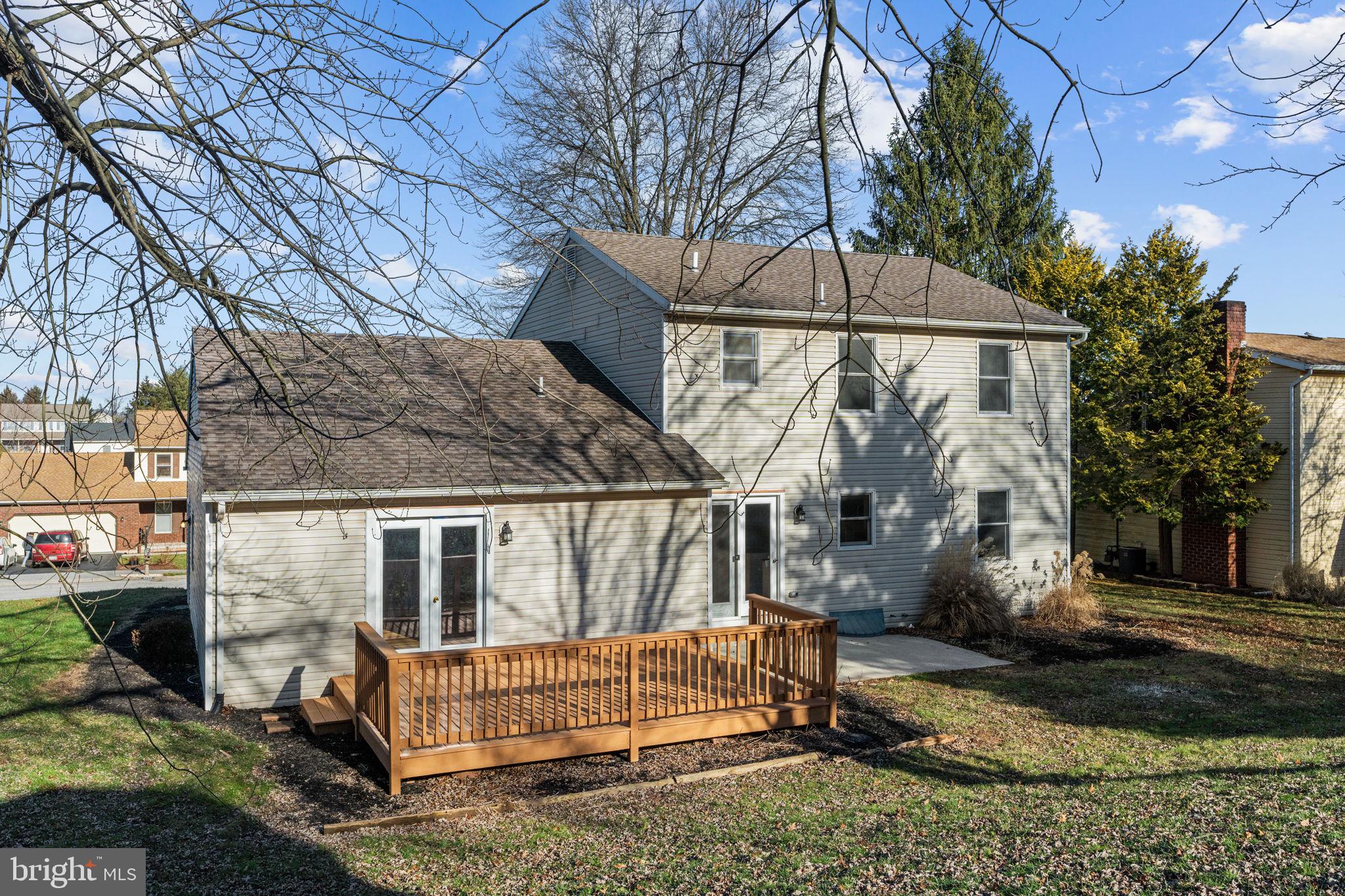 LEXINGTON MEADOWS - Residential