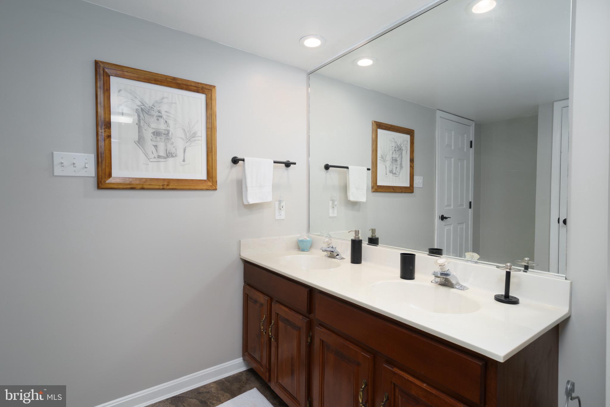 EASTLAND - Residential