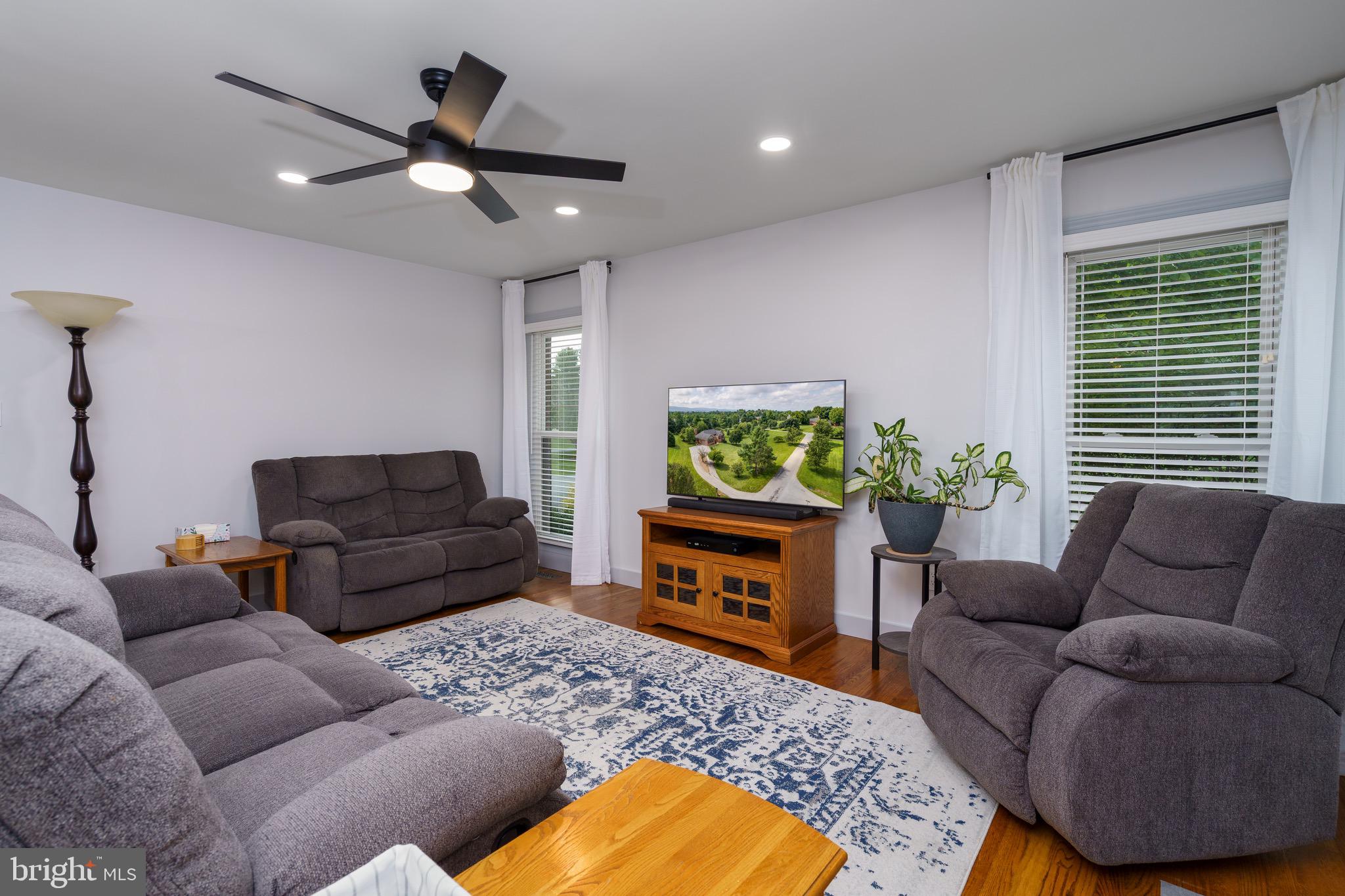 EASTLAND - Residential