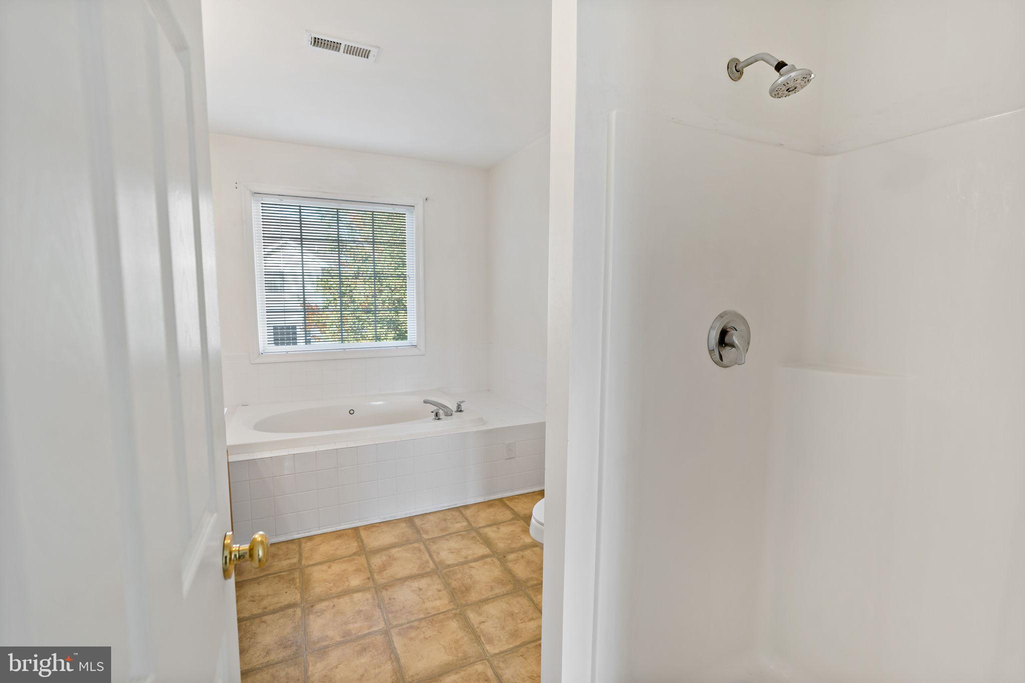 CRESTFIELD - Residential