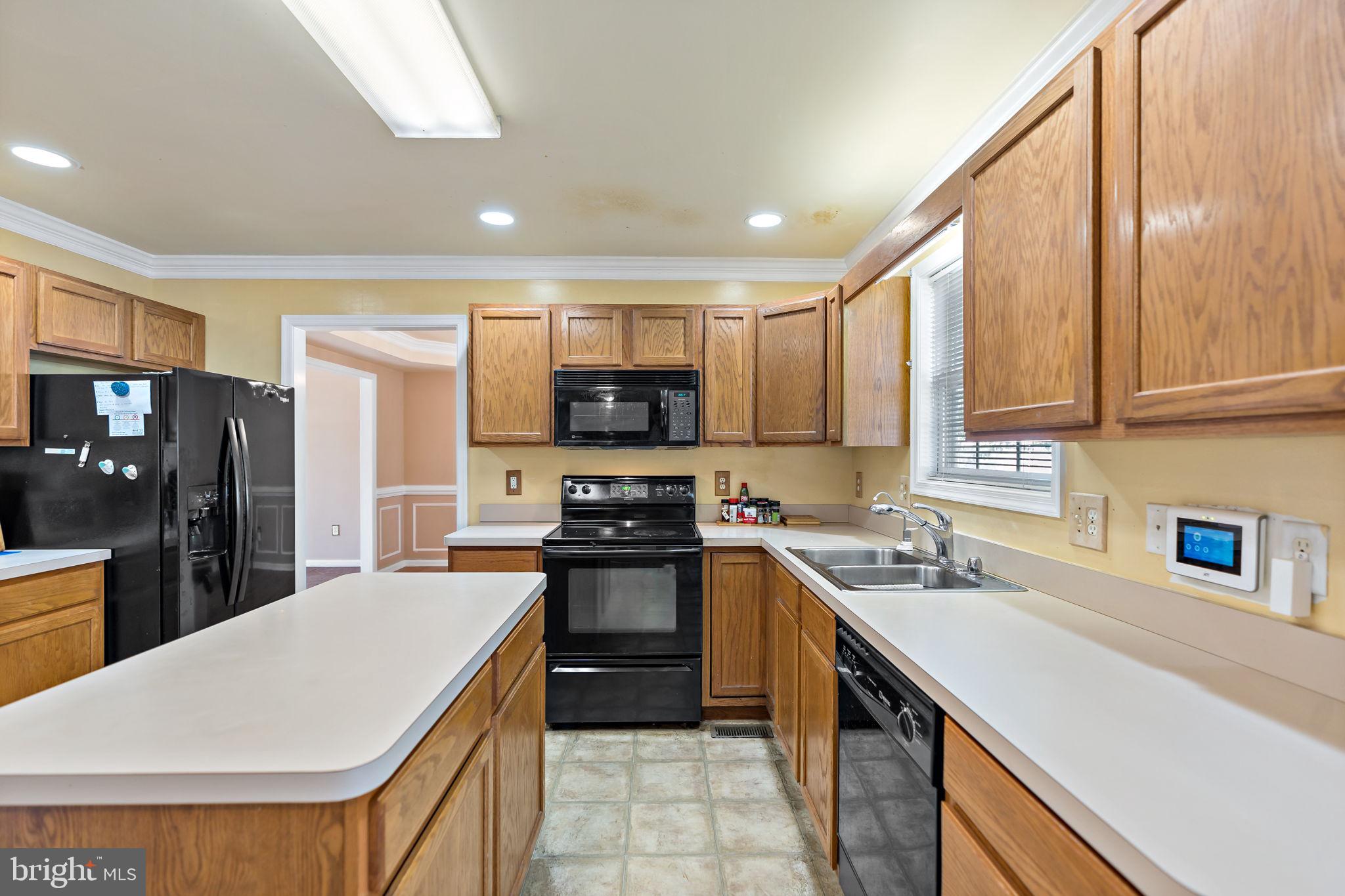 CRESTFIELD - Residential