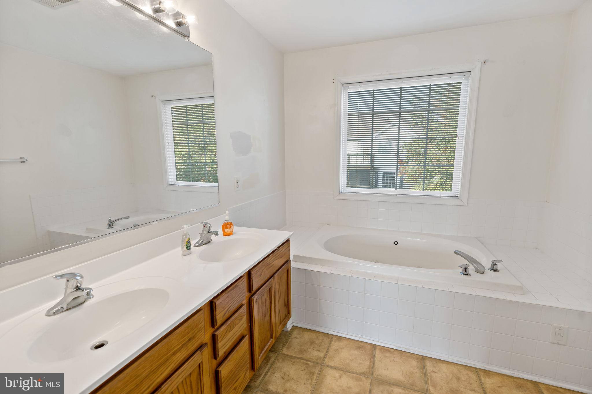 CRESTFIELD - Residential