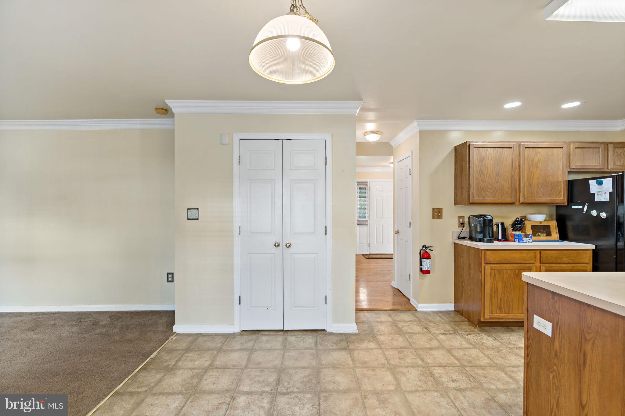 CRESTFIELD - Residential