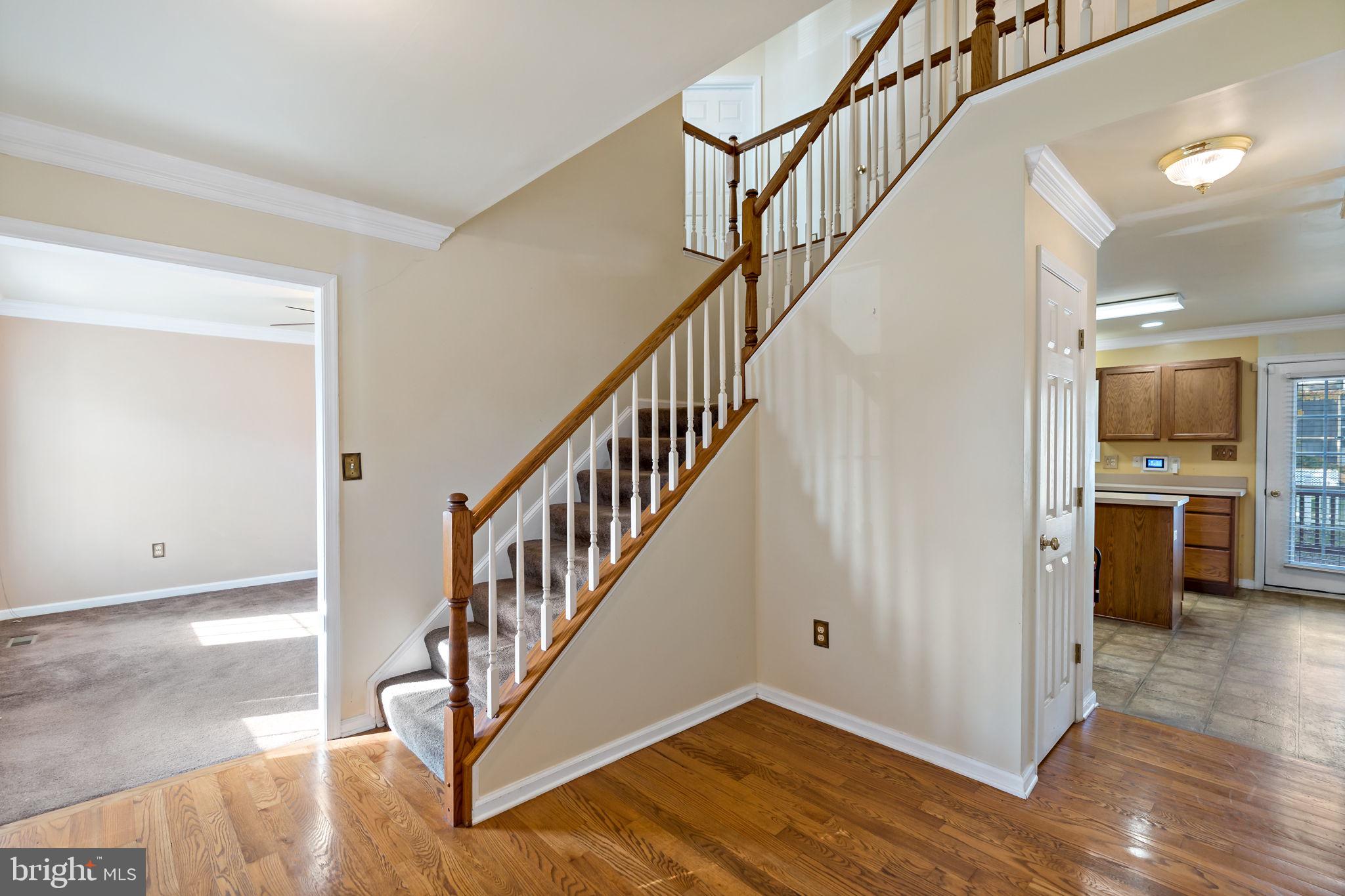 CRESTFIELD - Residential