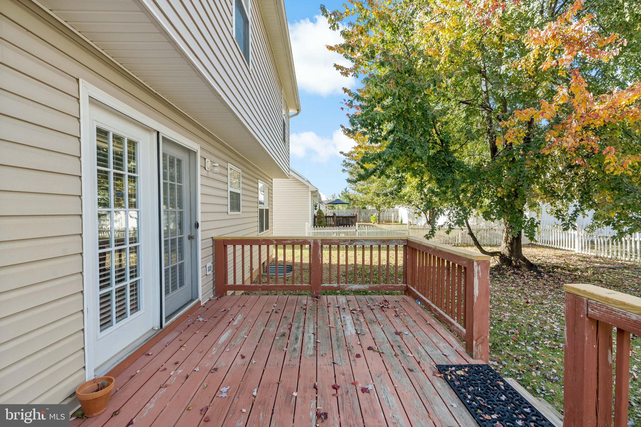 CRESTFIELD - Residential