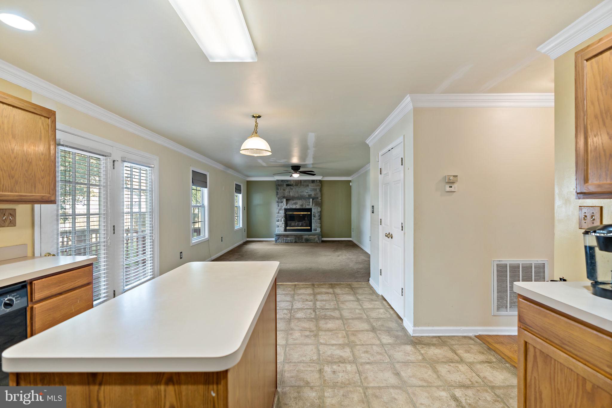 CRESTFIELD - Residential