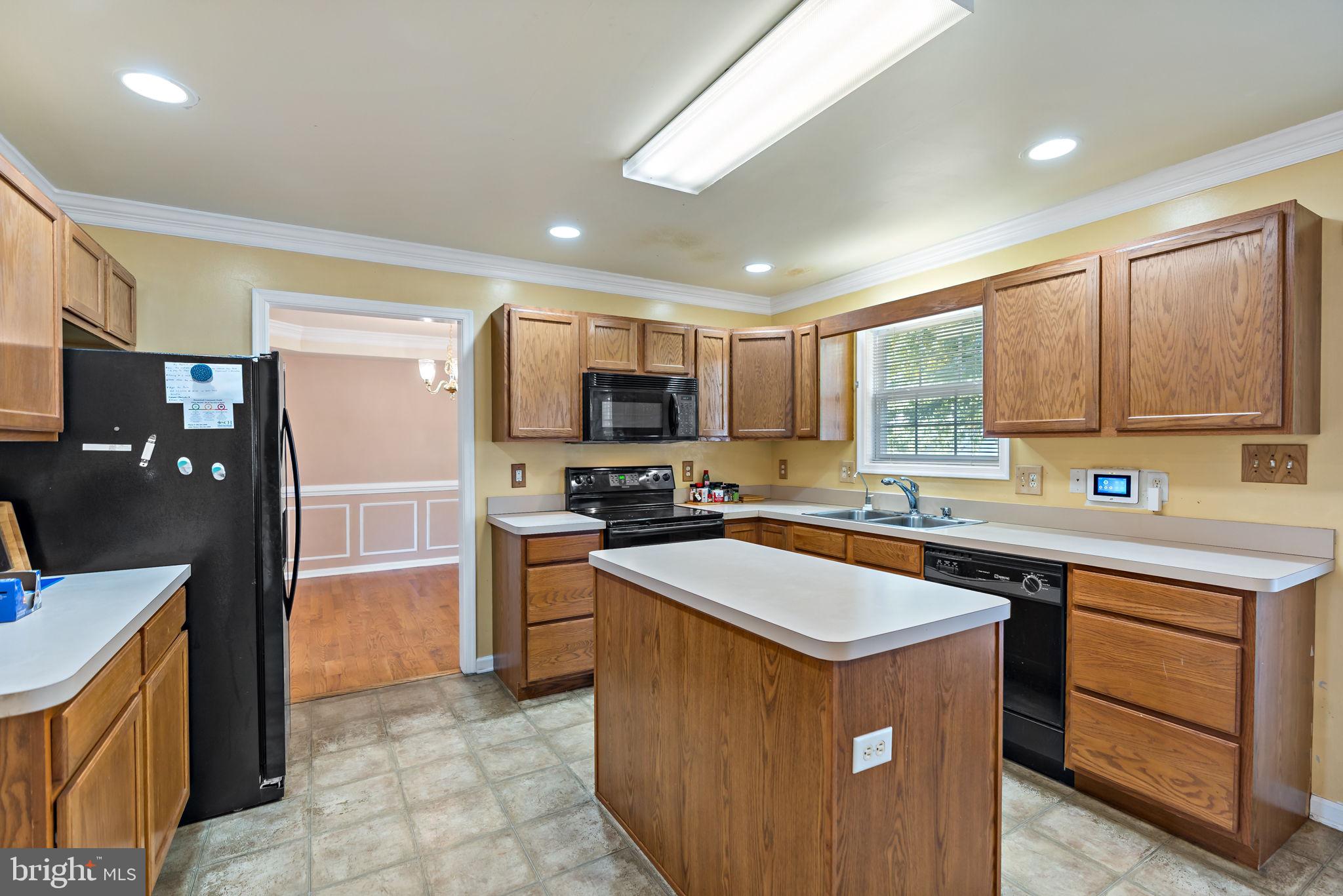 CRESTFIELD - Residential