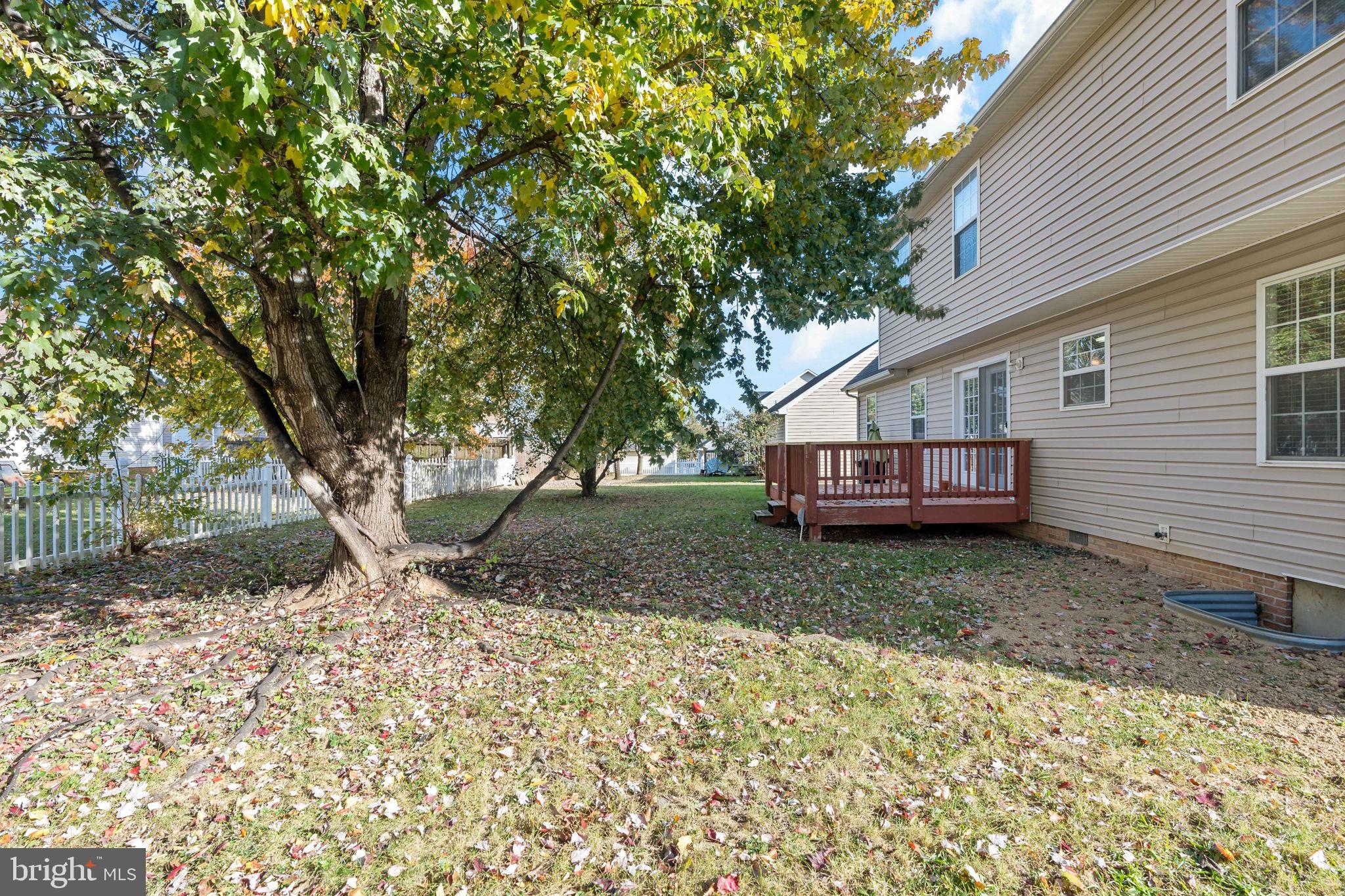 CRESTFIELD - Residential