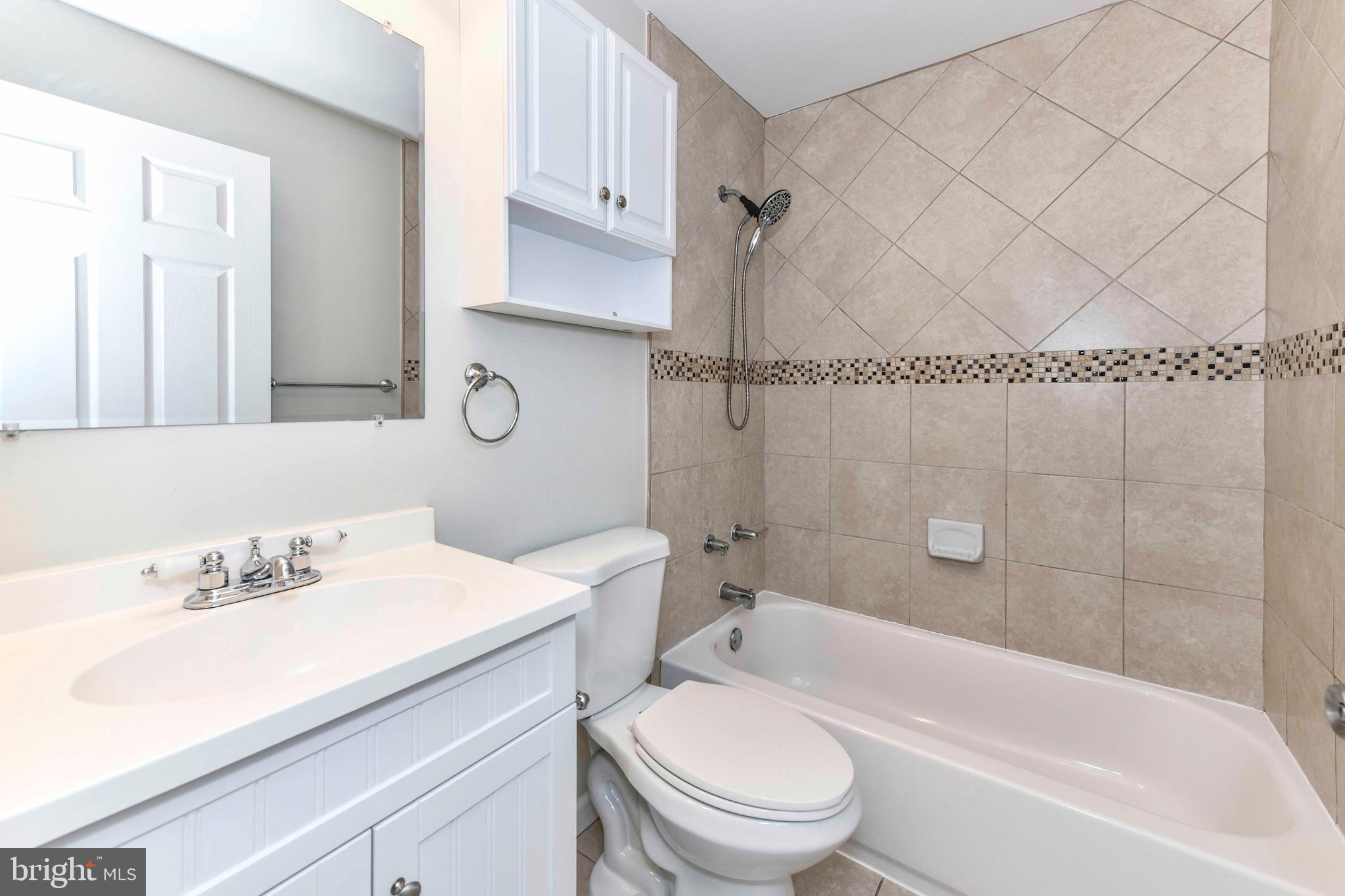 TRALEE - Residential Lease