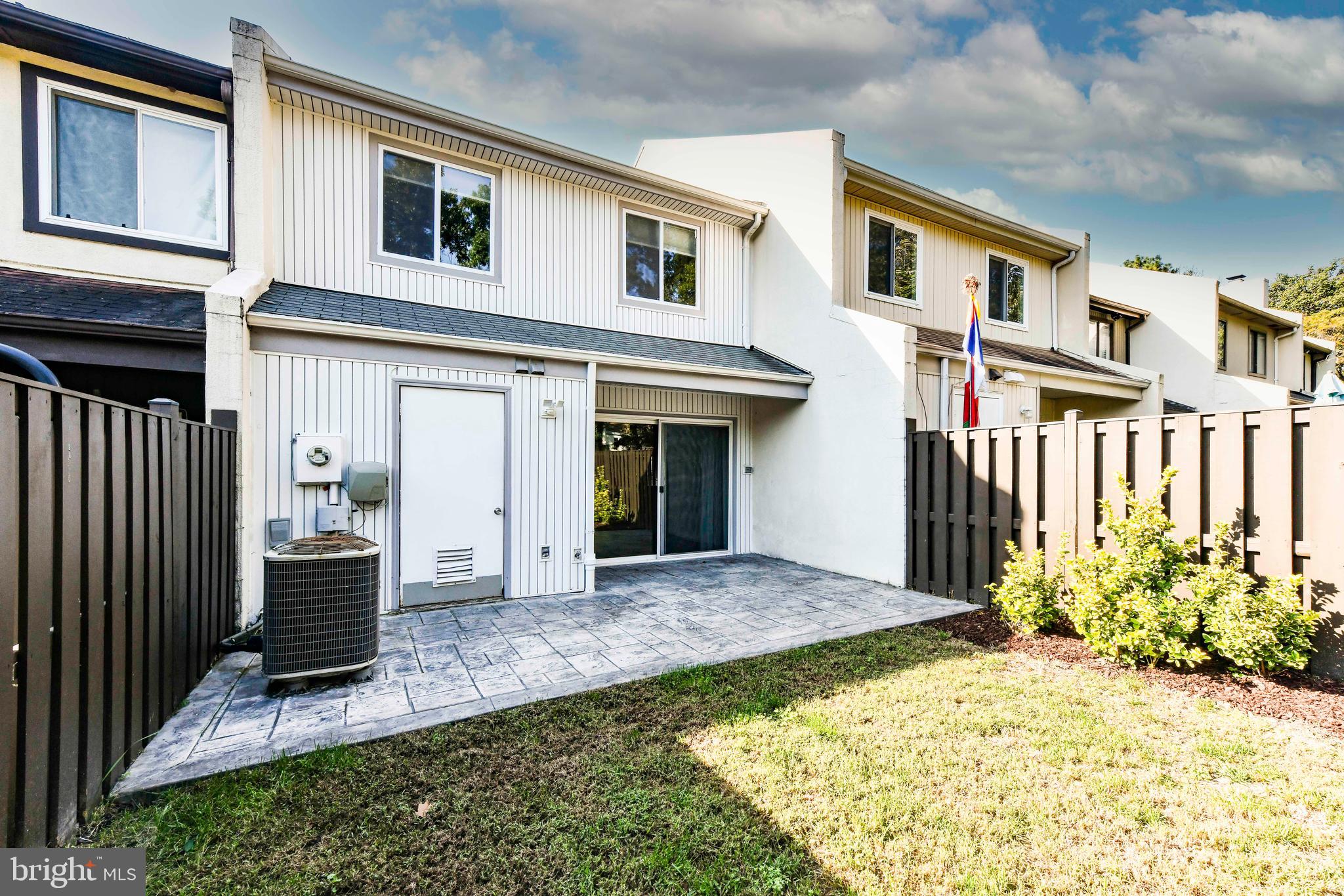 TRALEE - Residential Lease