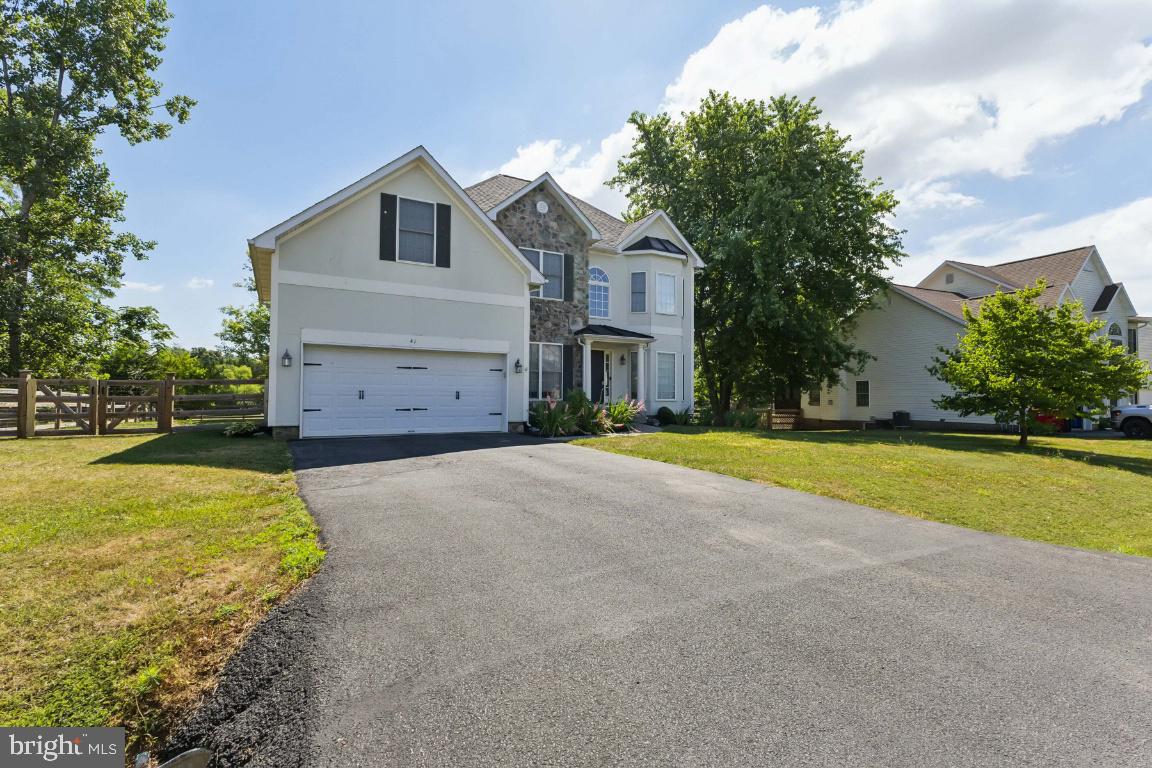 LOCUST HILL - Residential Lease