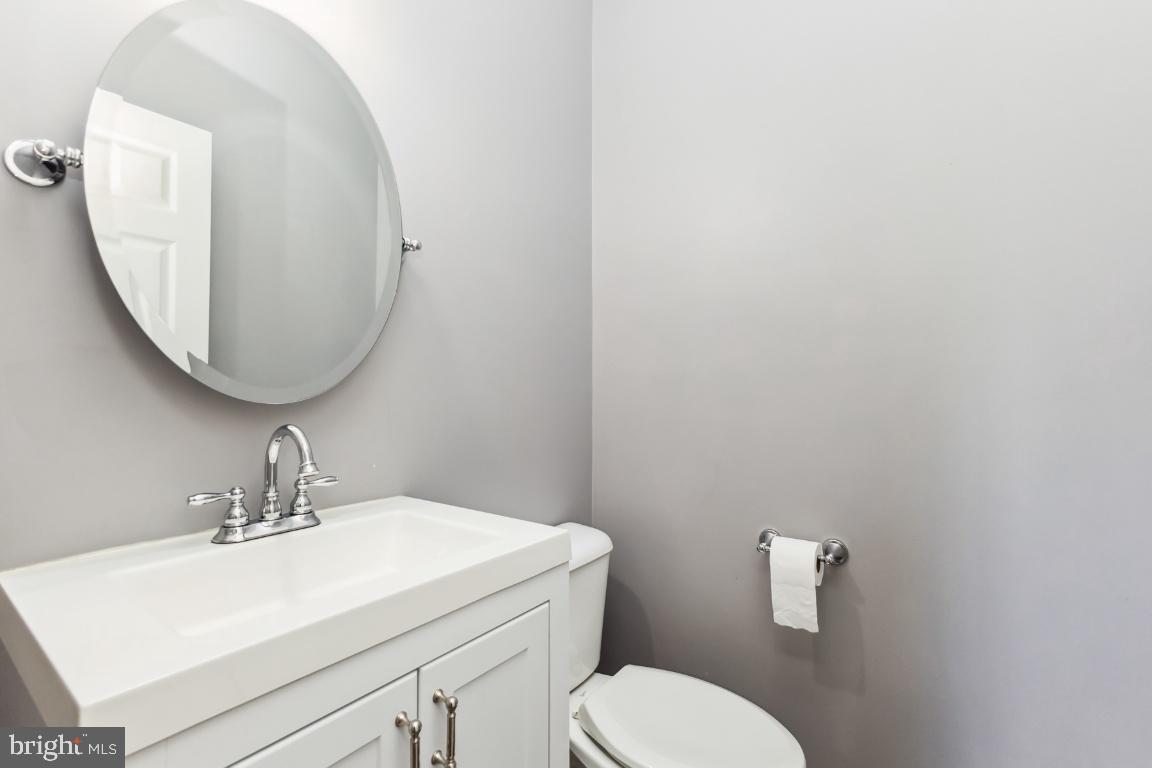 LOCUST HILL - Residential Lease