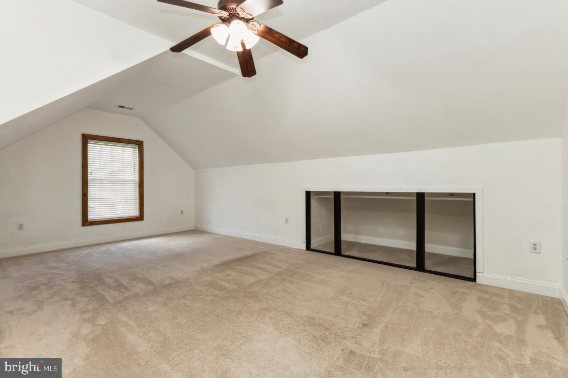 LOCUST HILL - Residential Lease