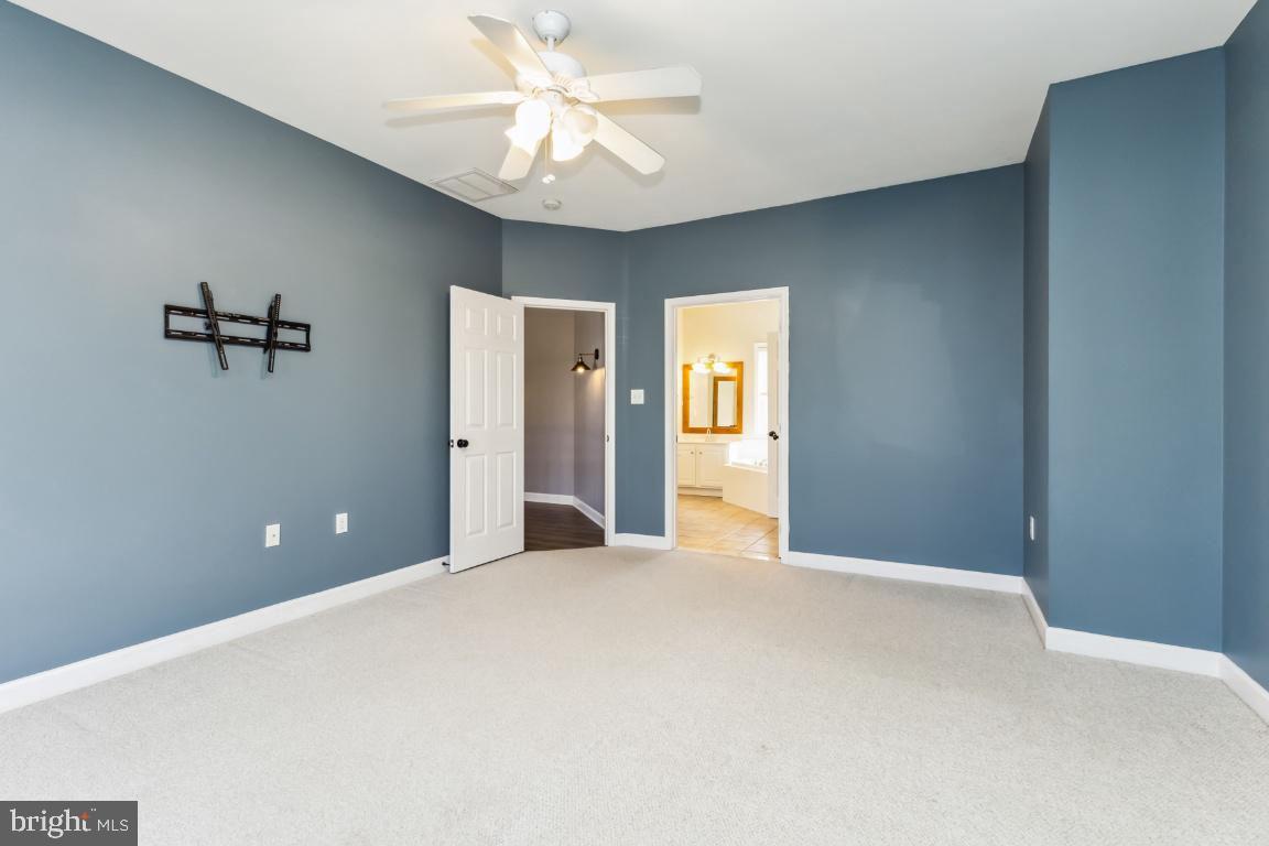 LOCUST HILL - Residential Lease