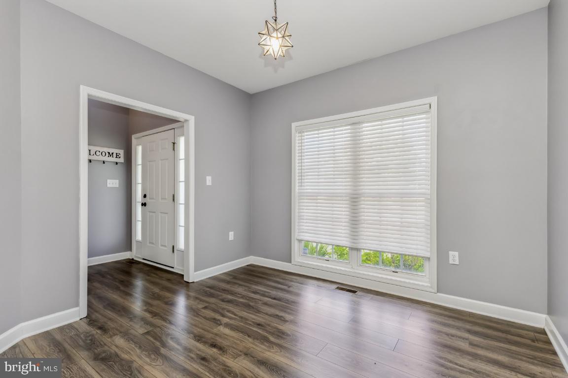 LOCUST HILL - Residential Lease