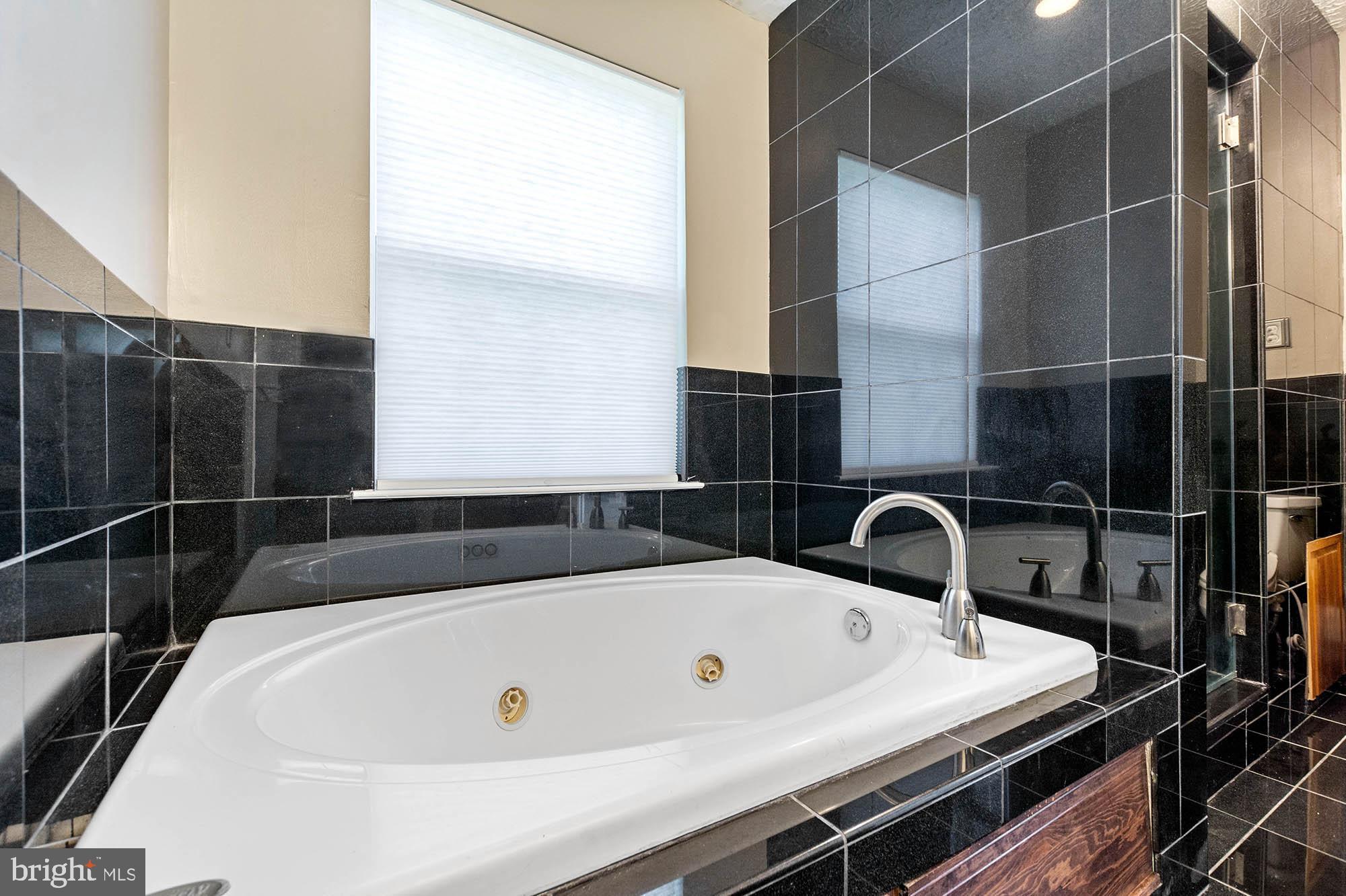 EATON SQUARE - Residential