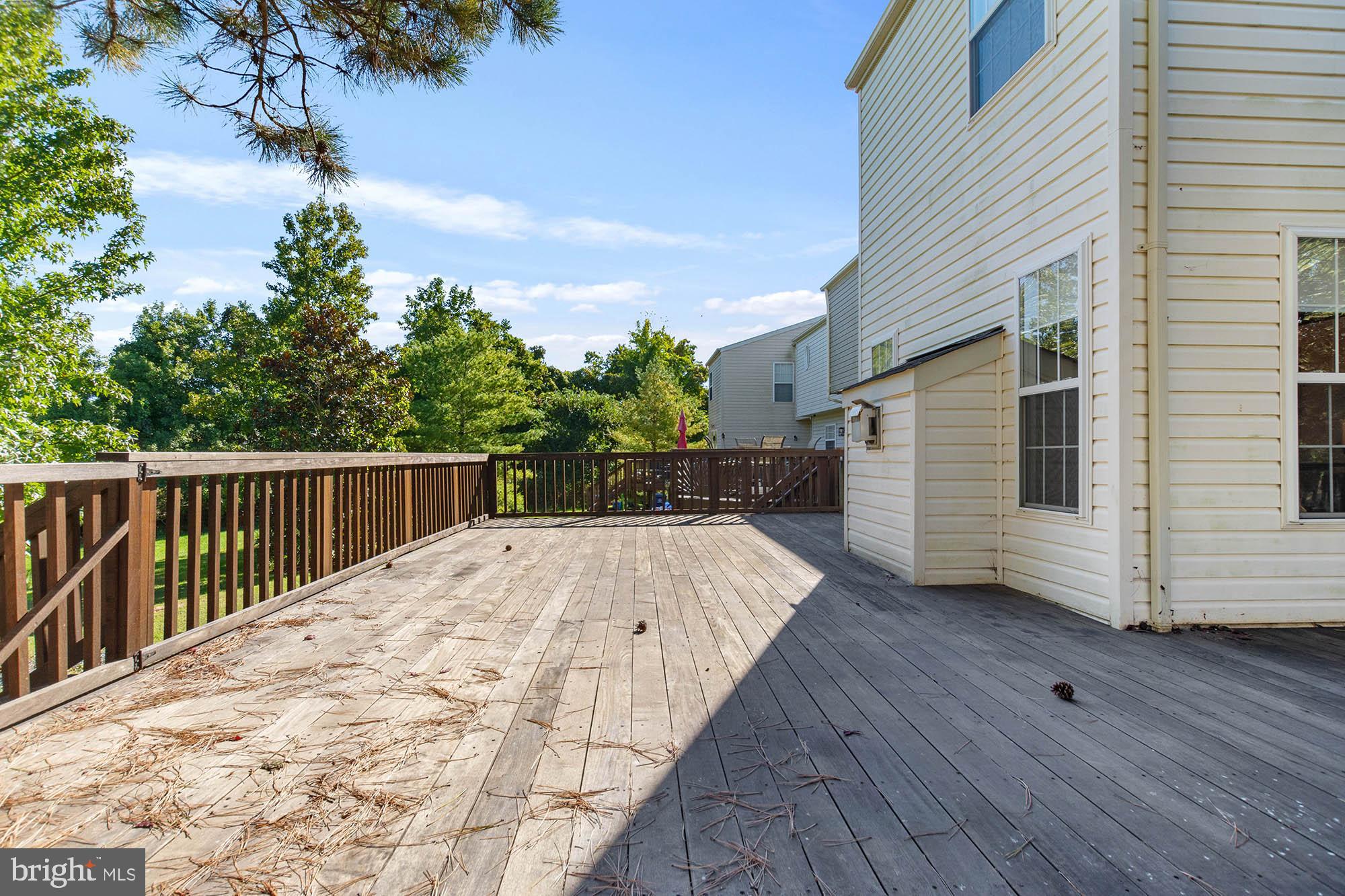 EATON SQUARE - Residential