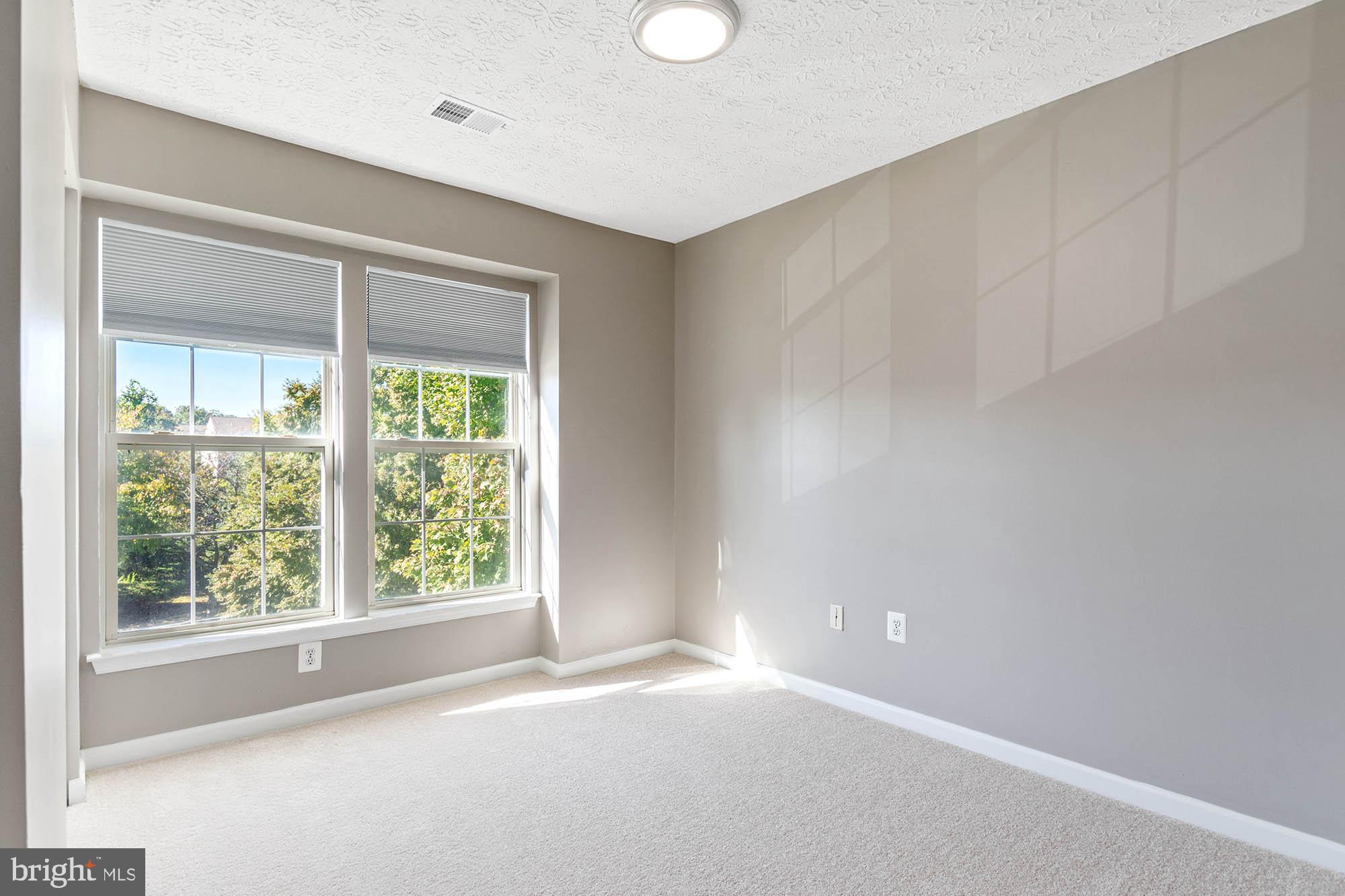 EATON SQUARE - Residential