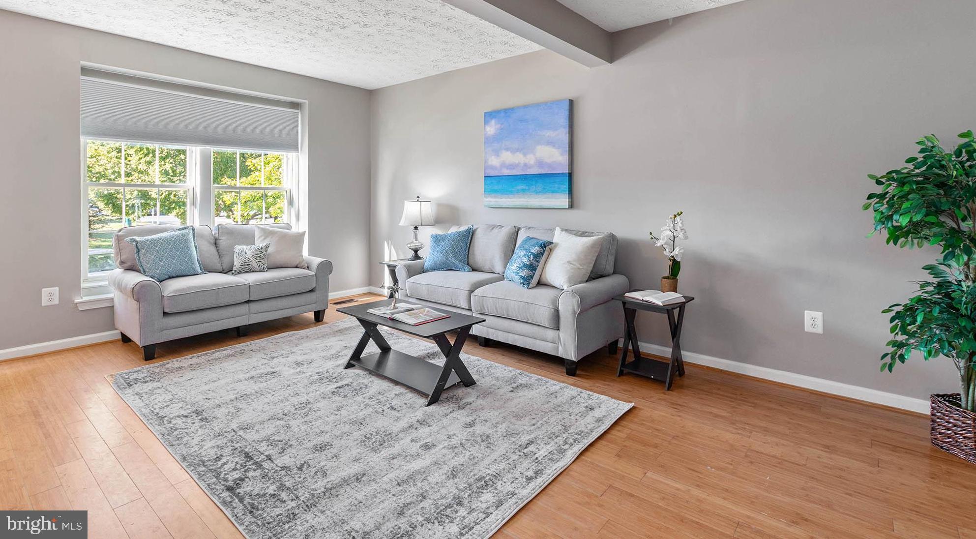 EATON SQUARE - Residential