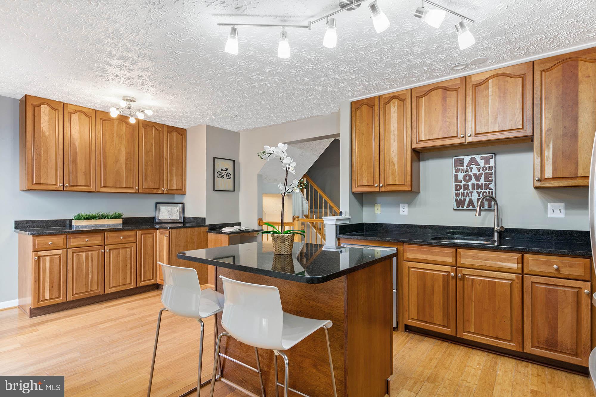 EATON SQUARE - Residential