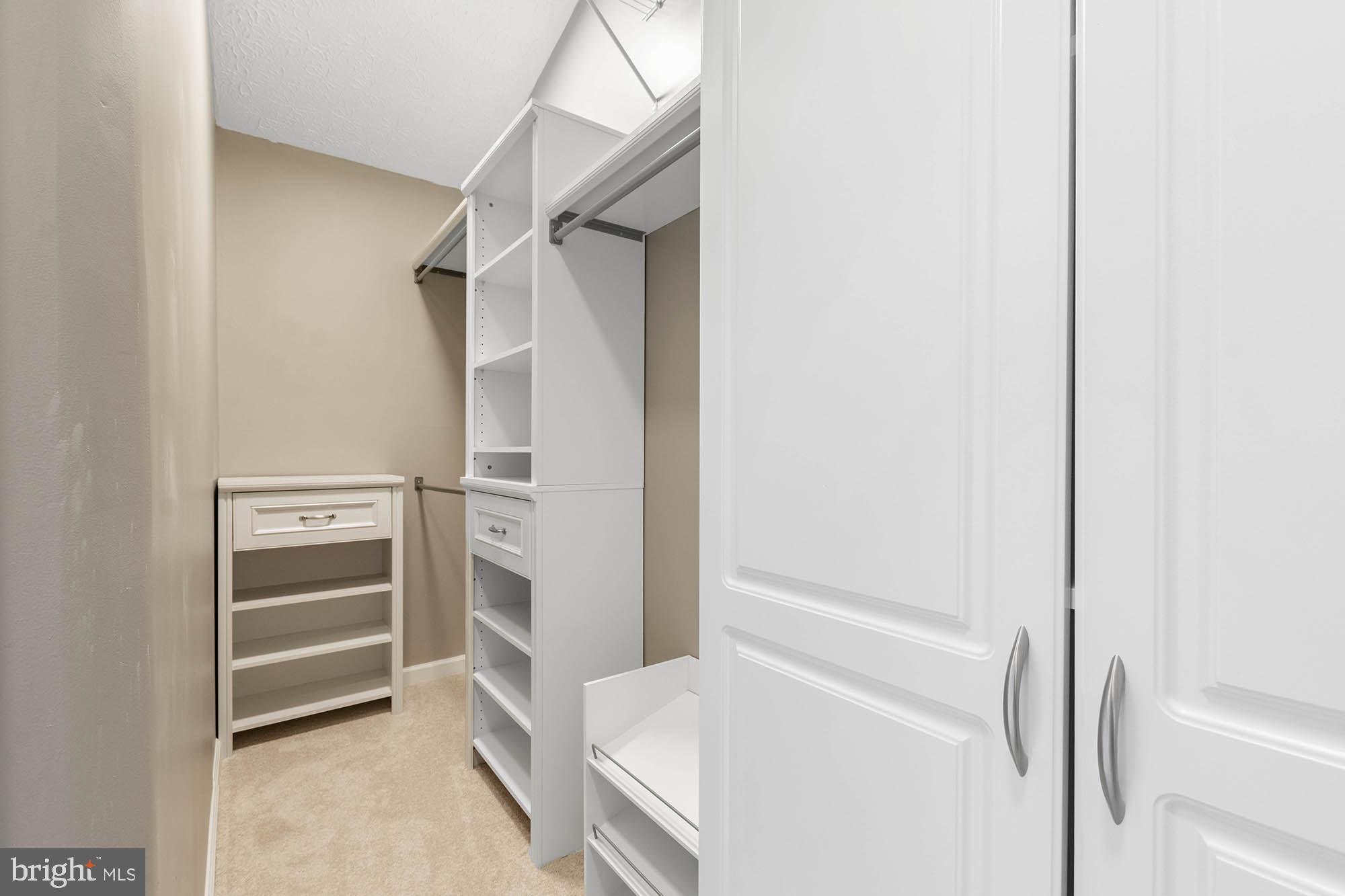 EATON SQUARE - Residential