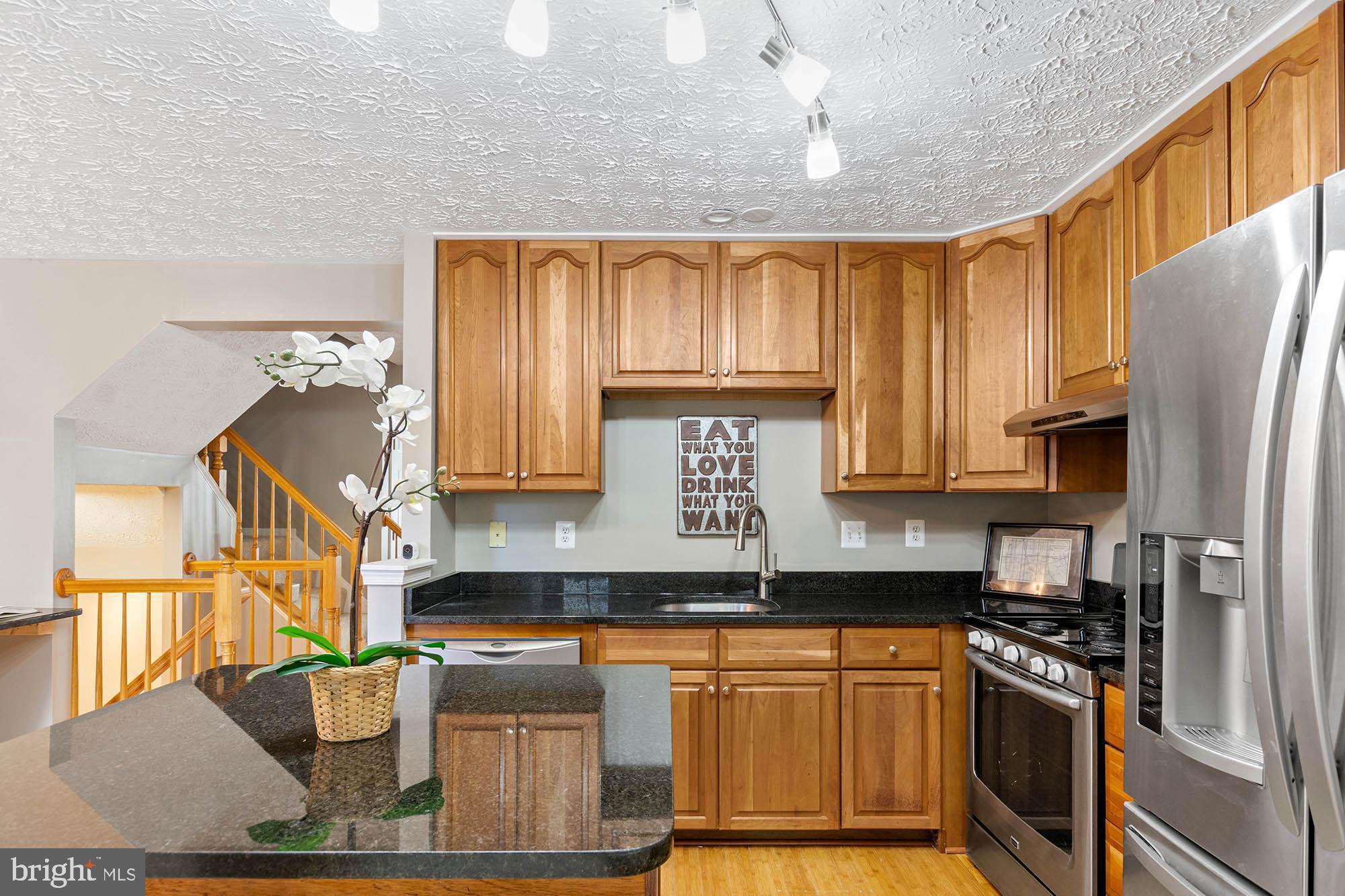 EATON SQUARE - Residential