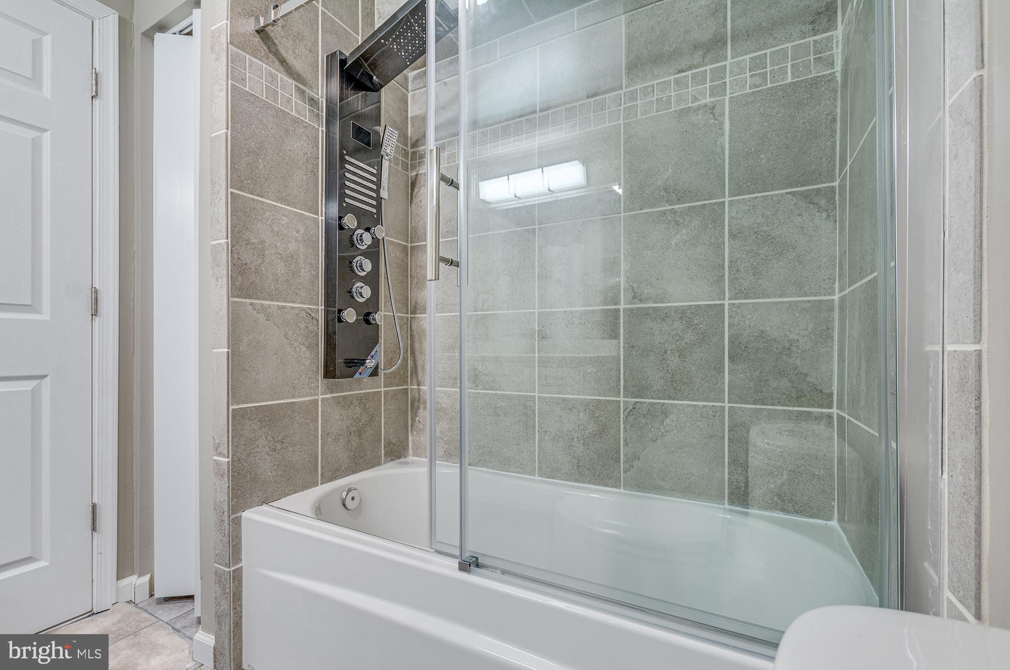 EATON SQUARE - Residential