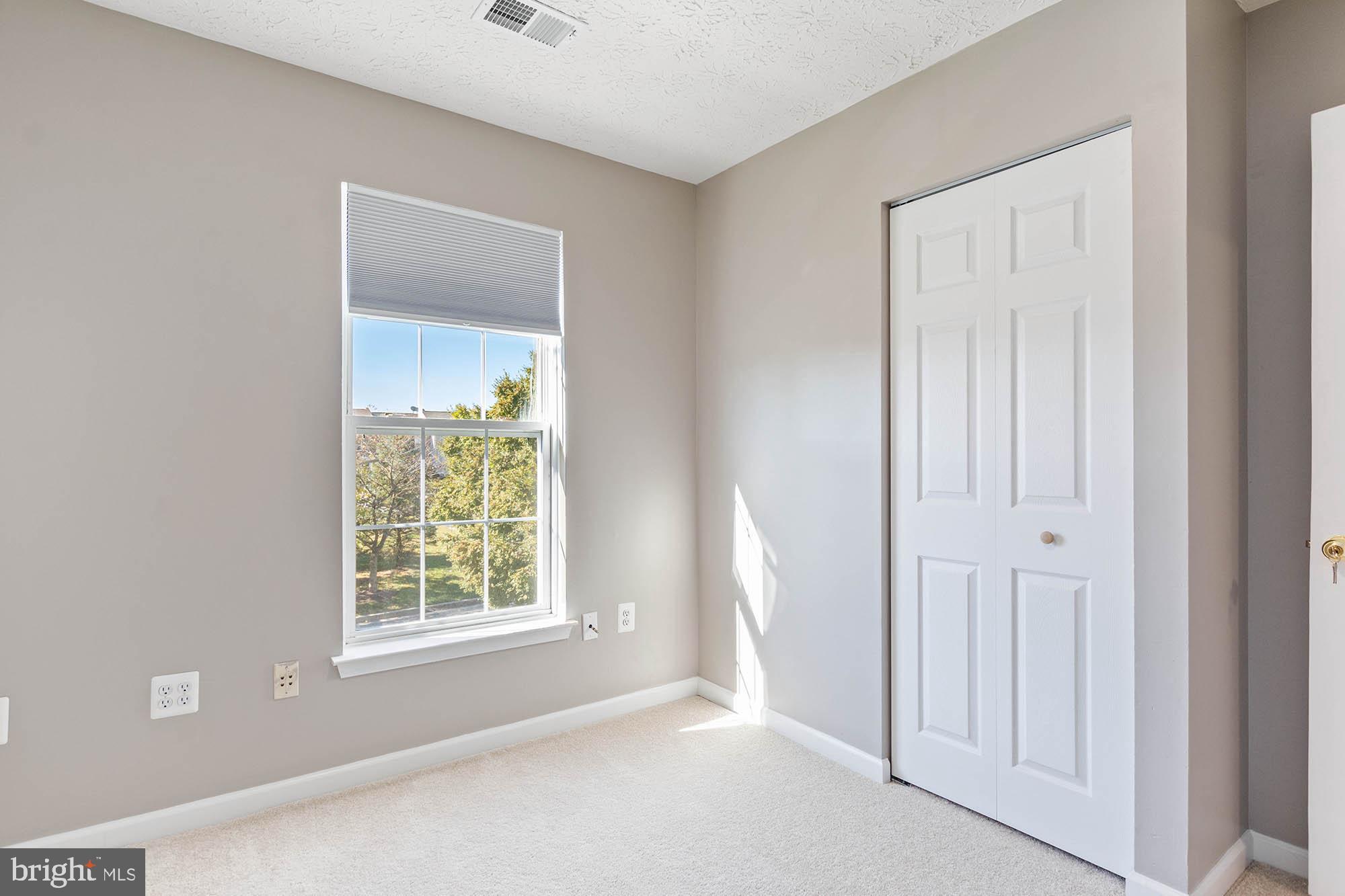 EATON SQUARE - Residential