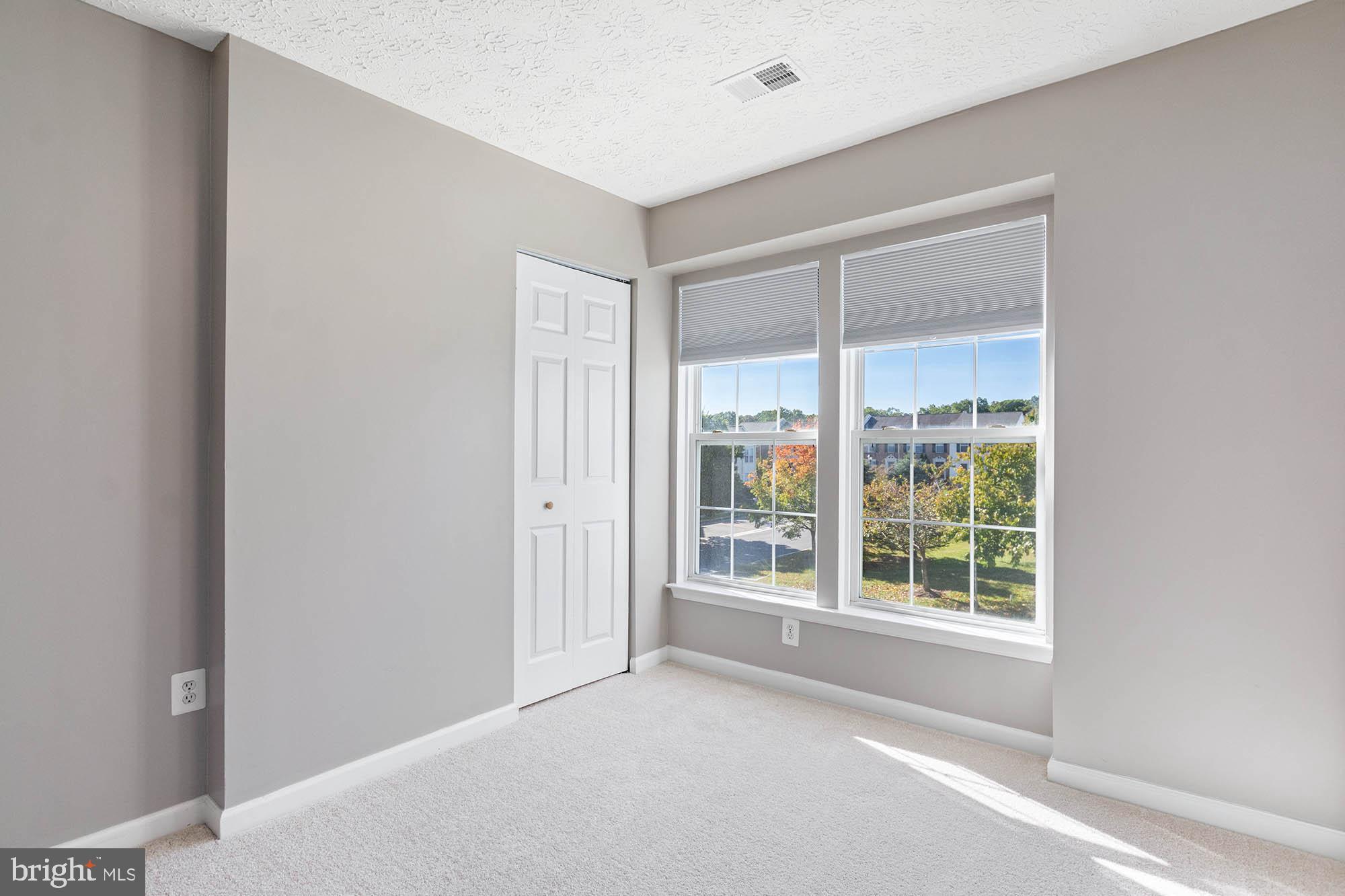 EATON SQUARE - Residential