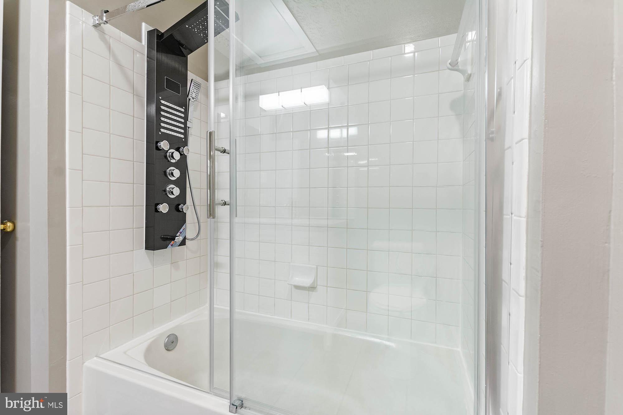 EATON SQUARE - Residential