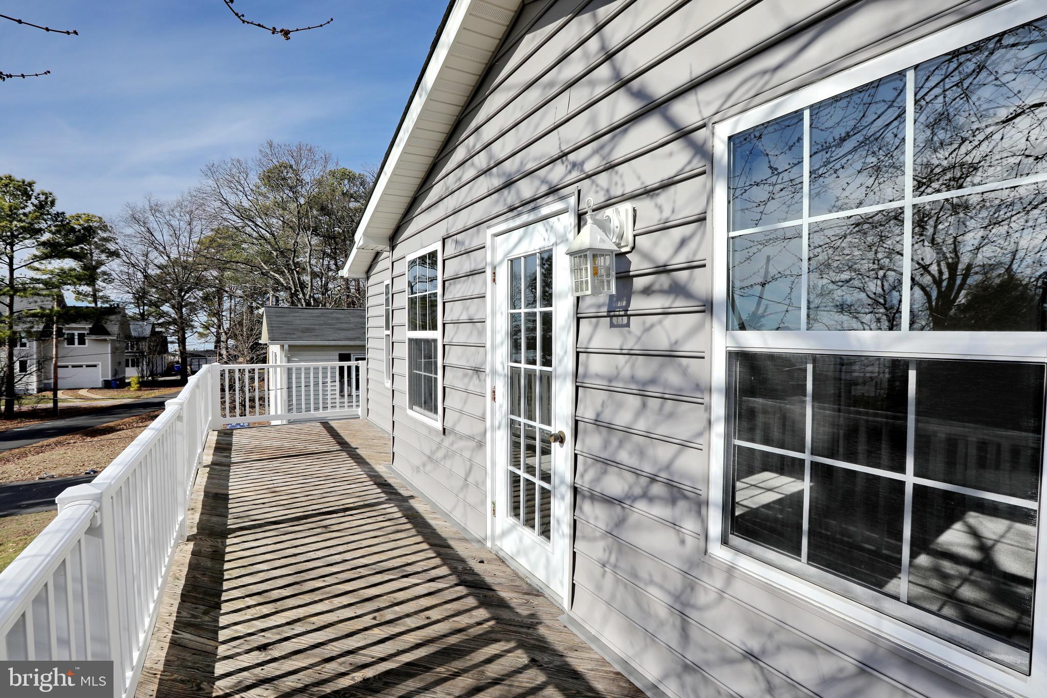 COBB ISLAND - Residential