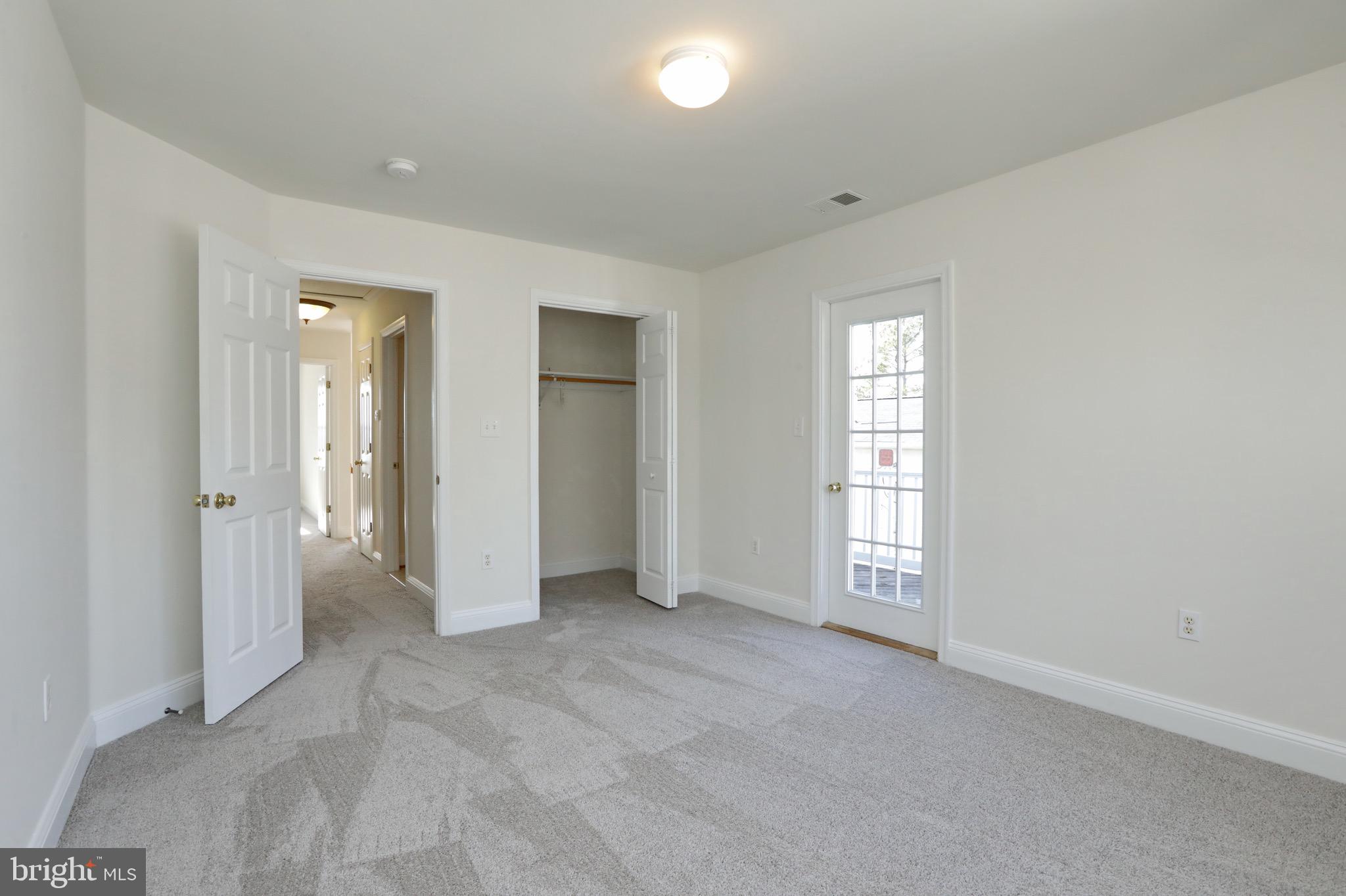 COBB ISLAND - Residential