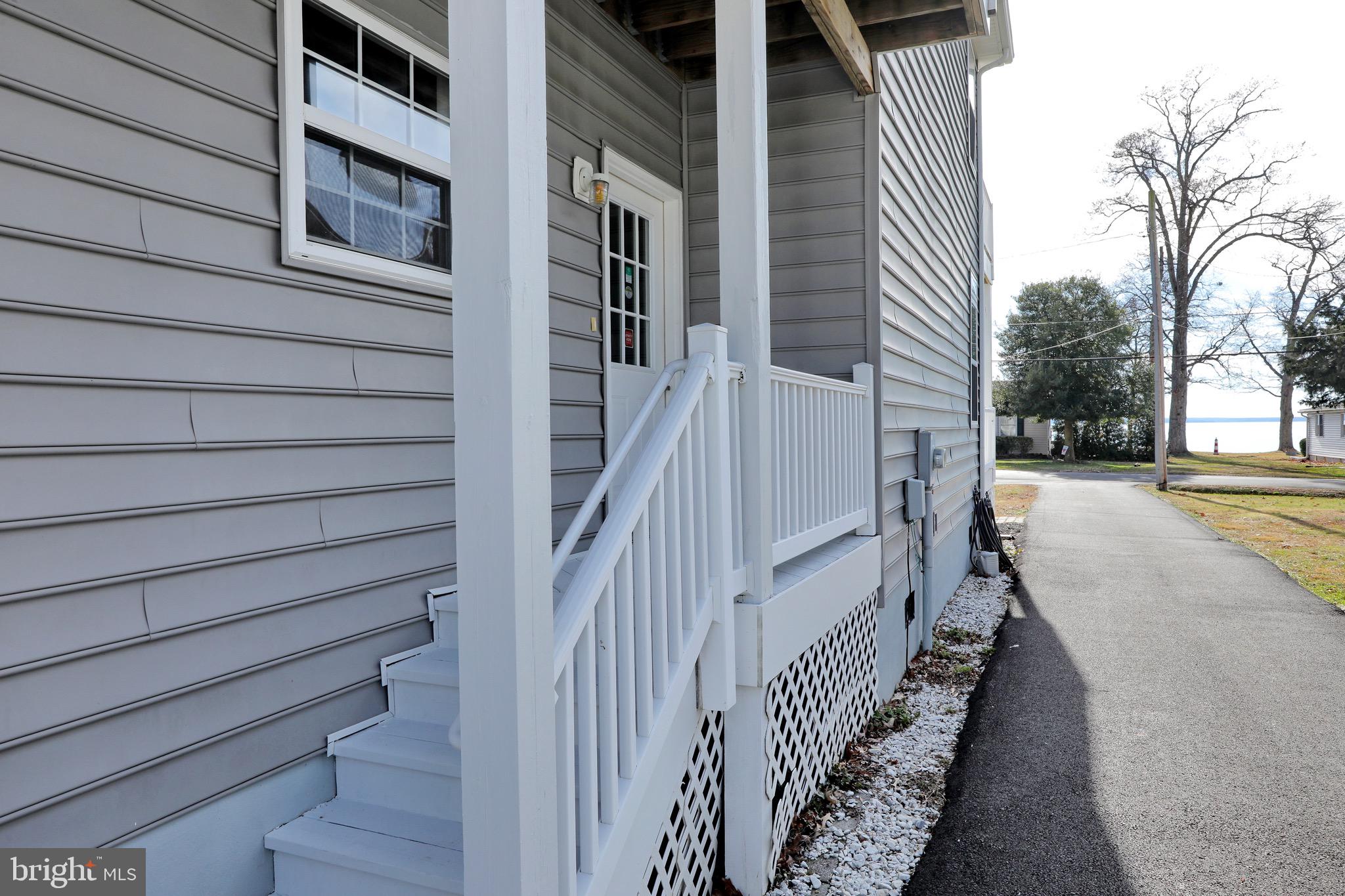 COBB ISLAND - Residential